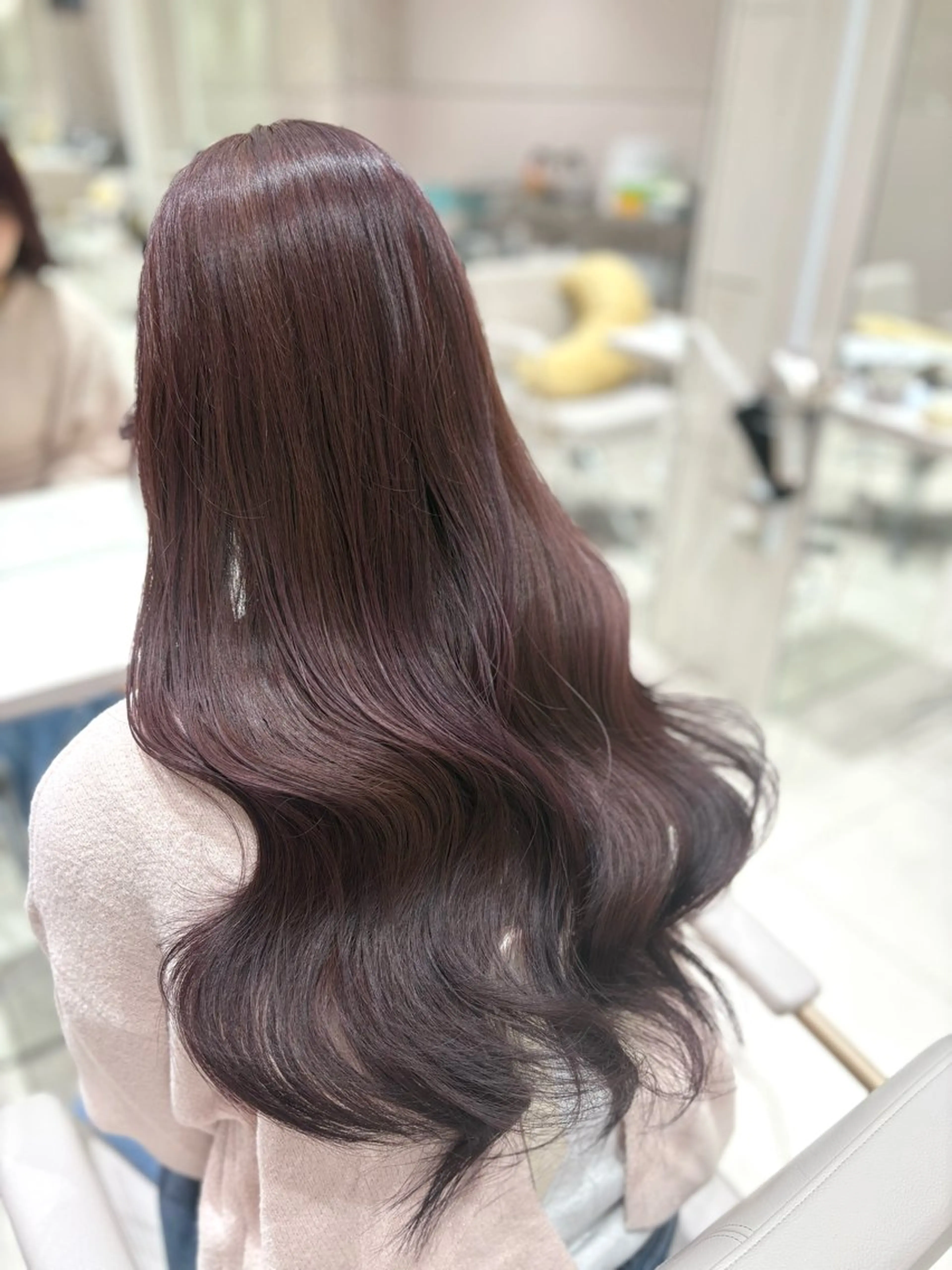 ロング カラー ブリーチ ダブルカラー ラベンダーカラー ラベンダーピンク ブリーチなしカラー ヘアカラー 銀座/レイヤー/ 透明感カラー✨りくのヘアスタイル