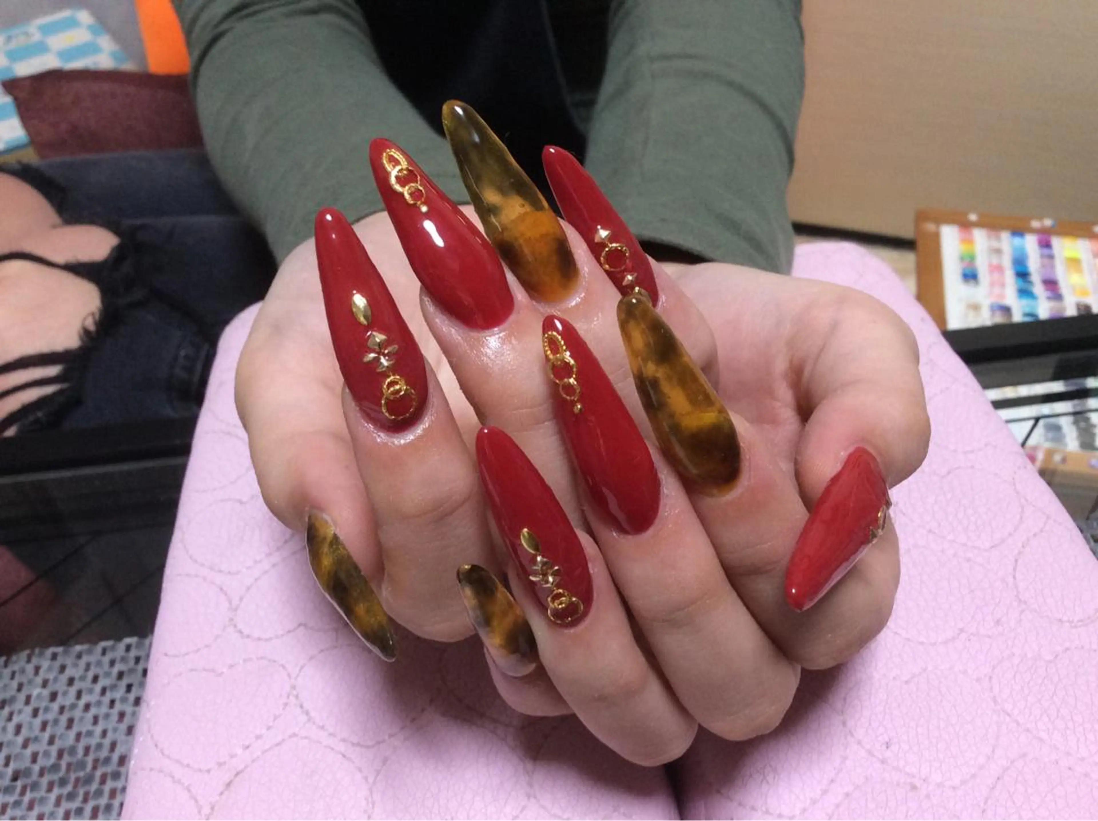 ネイル フラワー ムーンのネイルデザイン