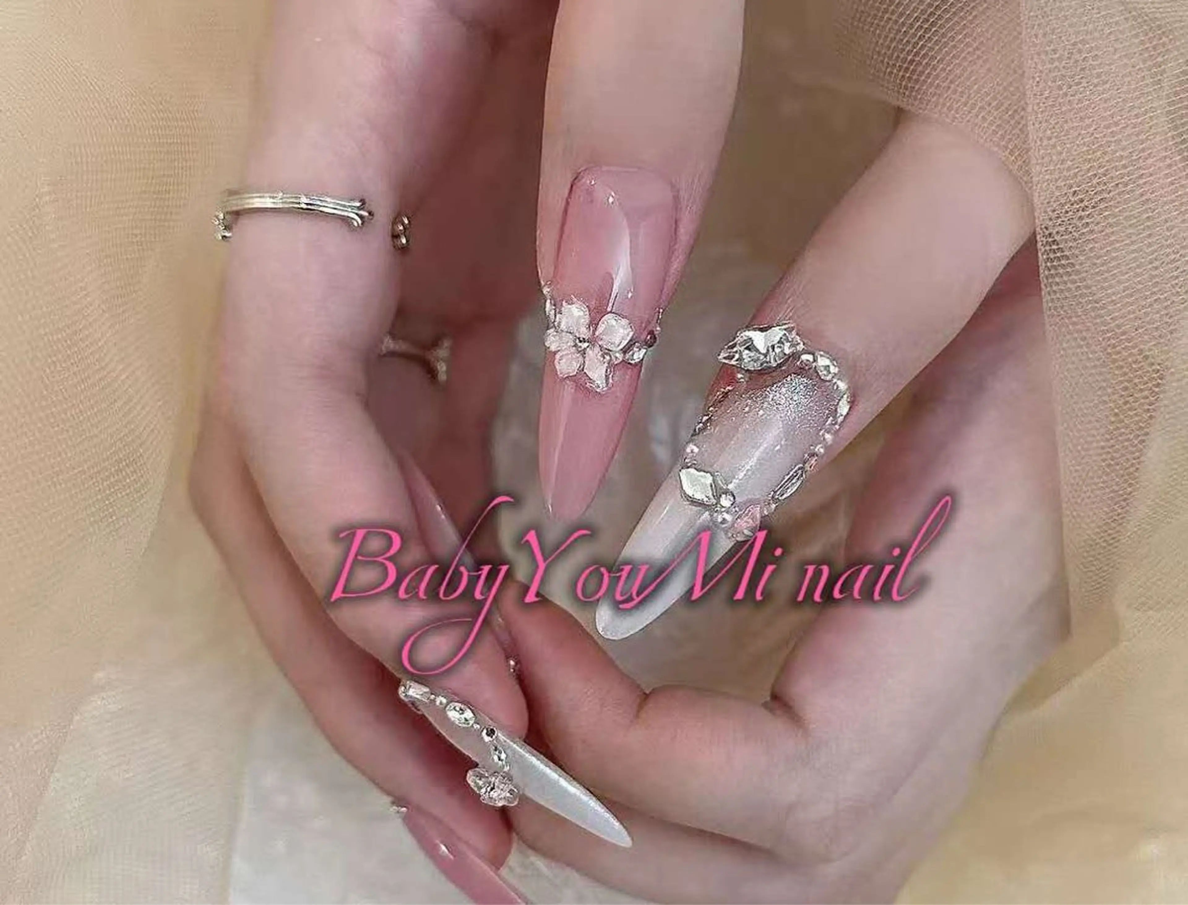 ネイル オーロラネイル フラワーネイル フットネイル フレンチネイル ジェルネイル ハンドネイル 相沢 さやかのネイルデザイン