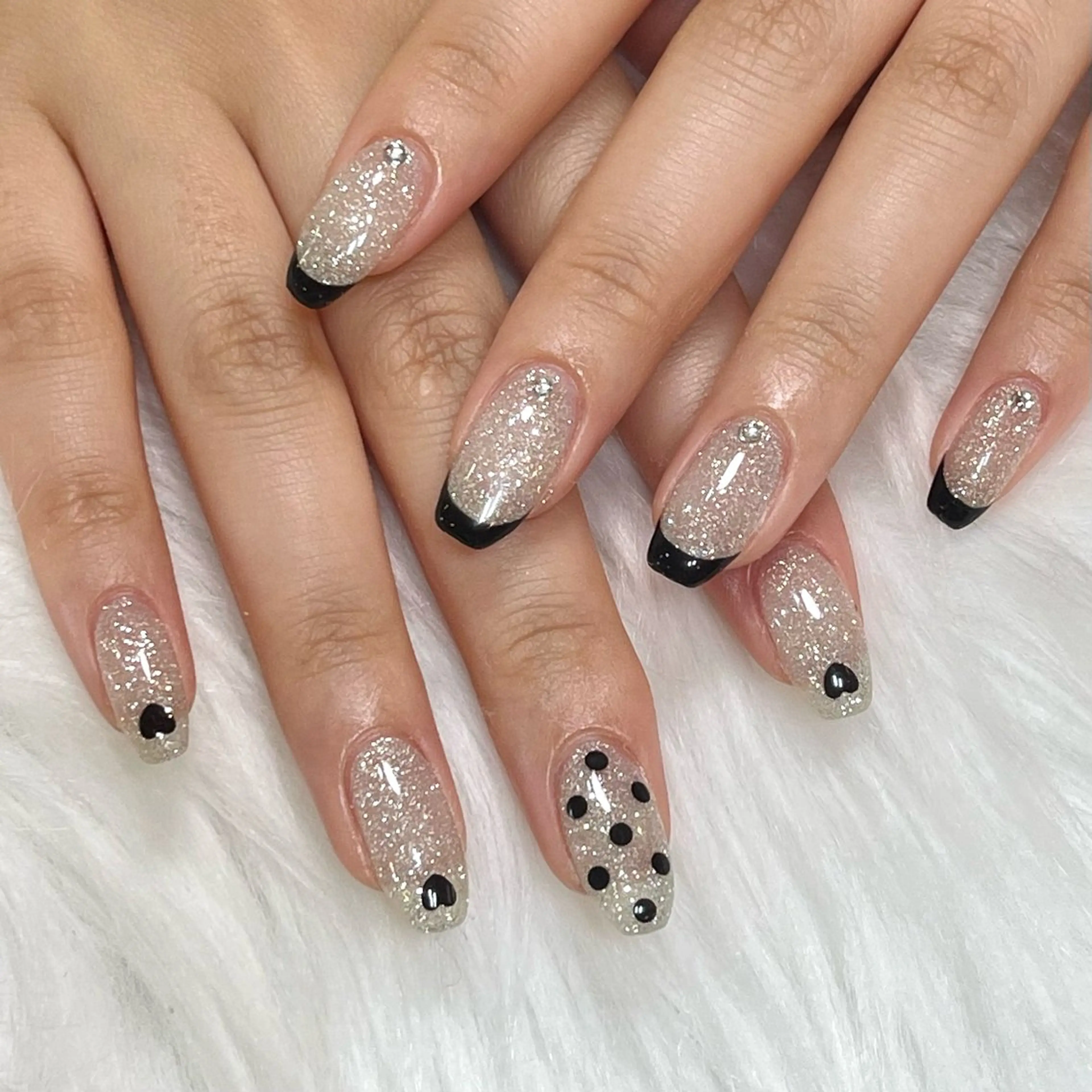 ネイル フラッシュネイル フレンチネイル Lealea nのネイルデザイン