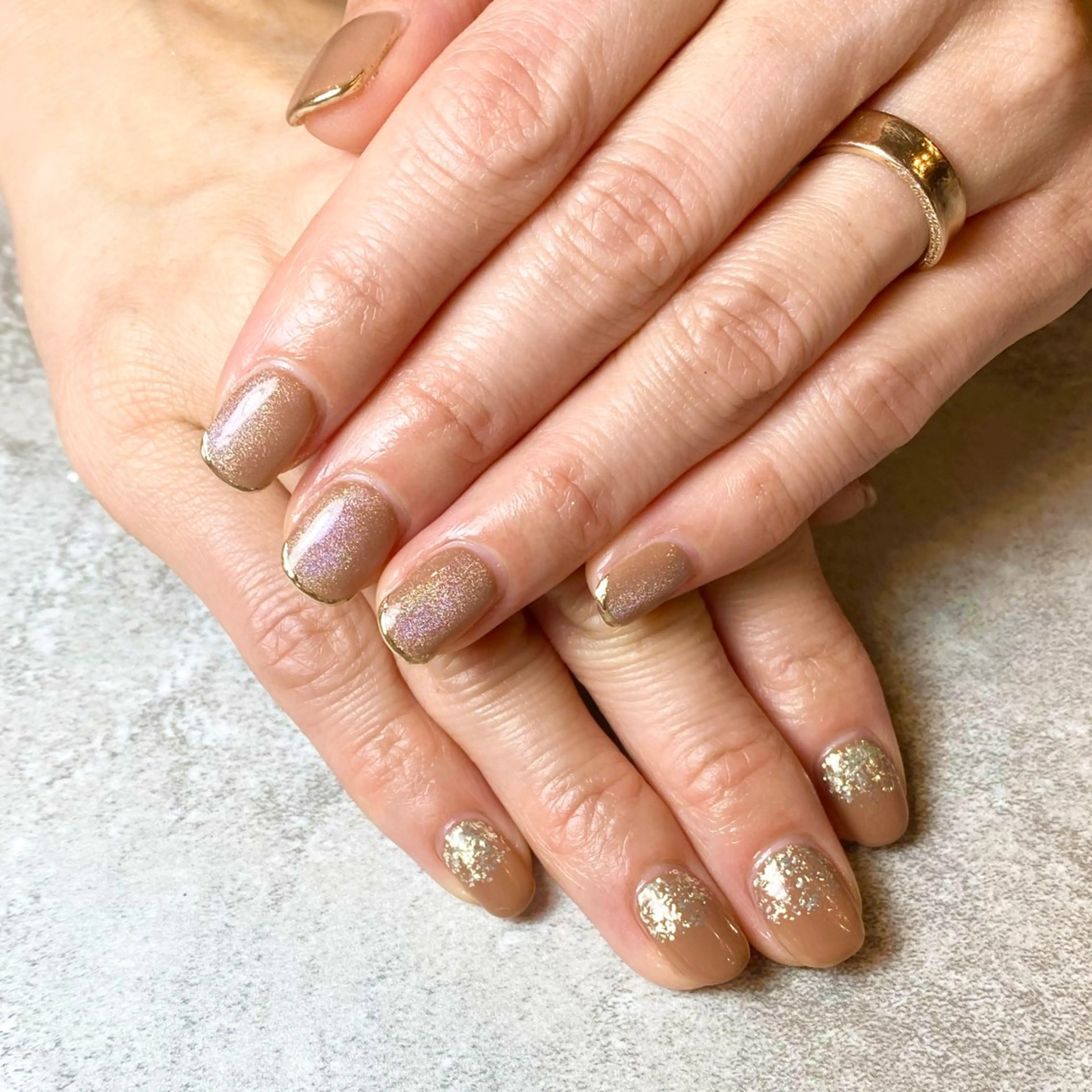 ネイル フレンチネイル グラデーション キラキラネイル ラメ(グリッター) ラメグラデーション ハンドネイル Narumi nailのネイルデザイン
