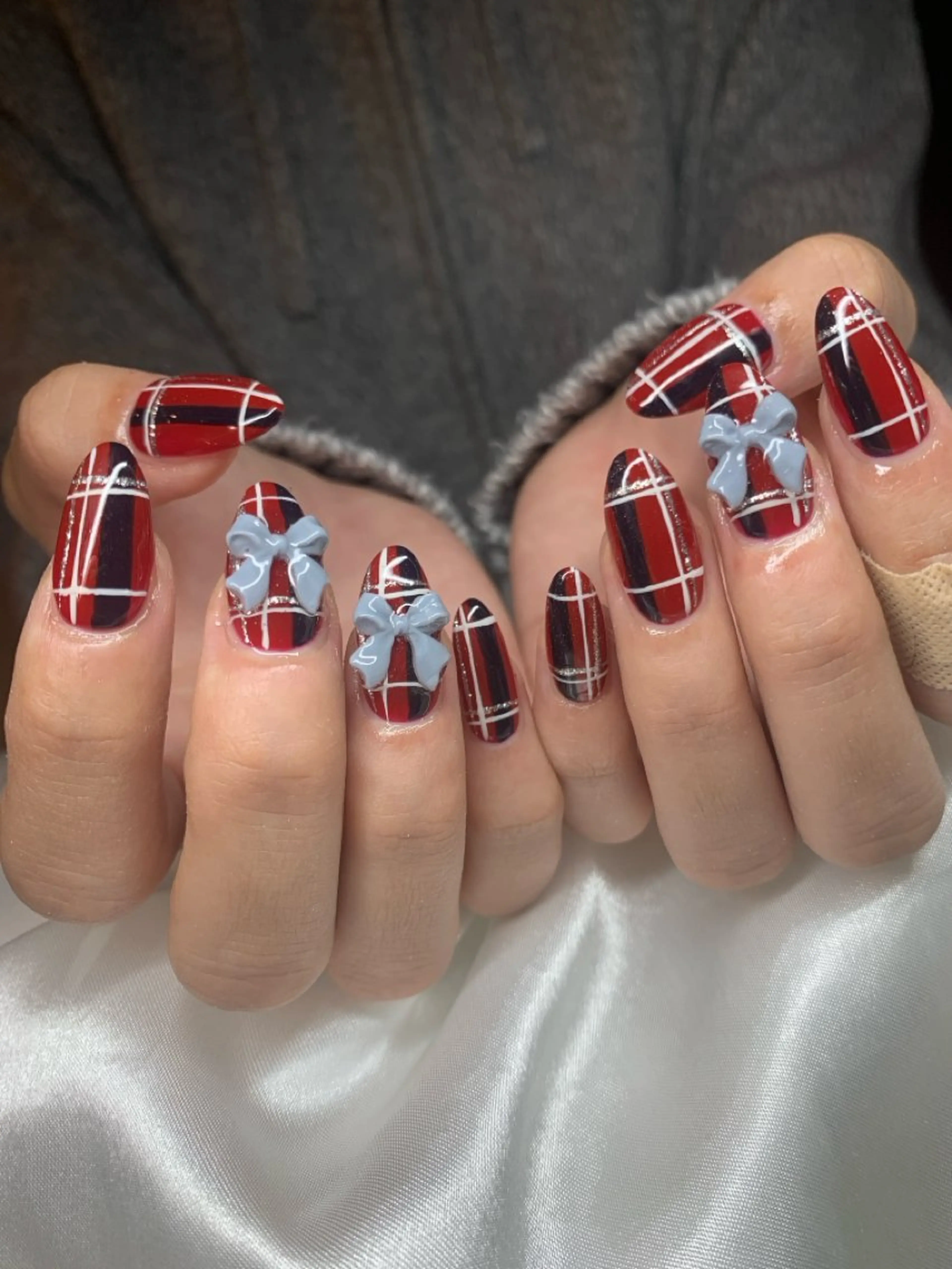 ネイル 赤色 リボン スカルプネイル happiness nailのネイルデザイン