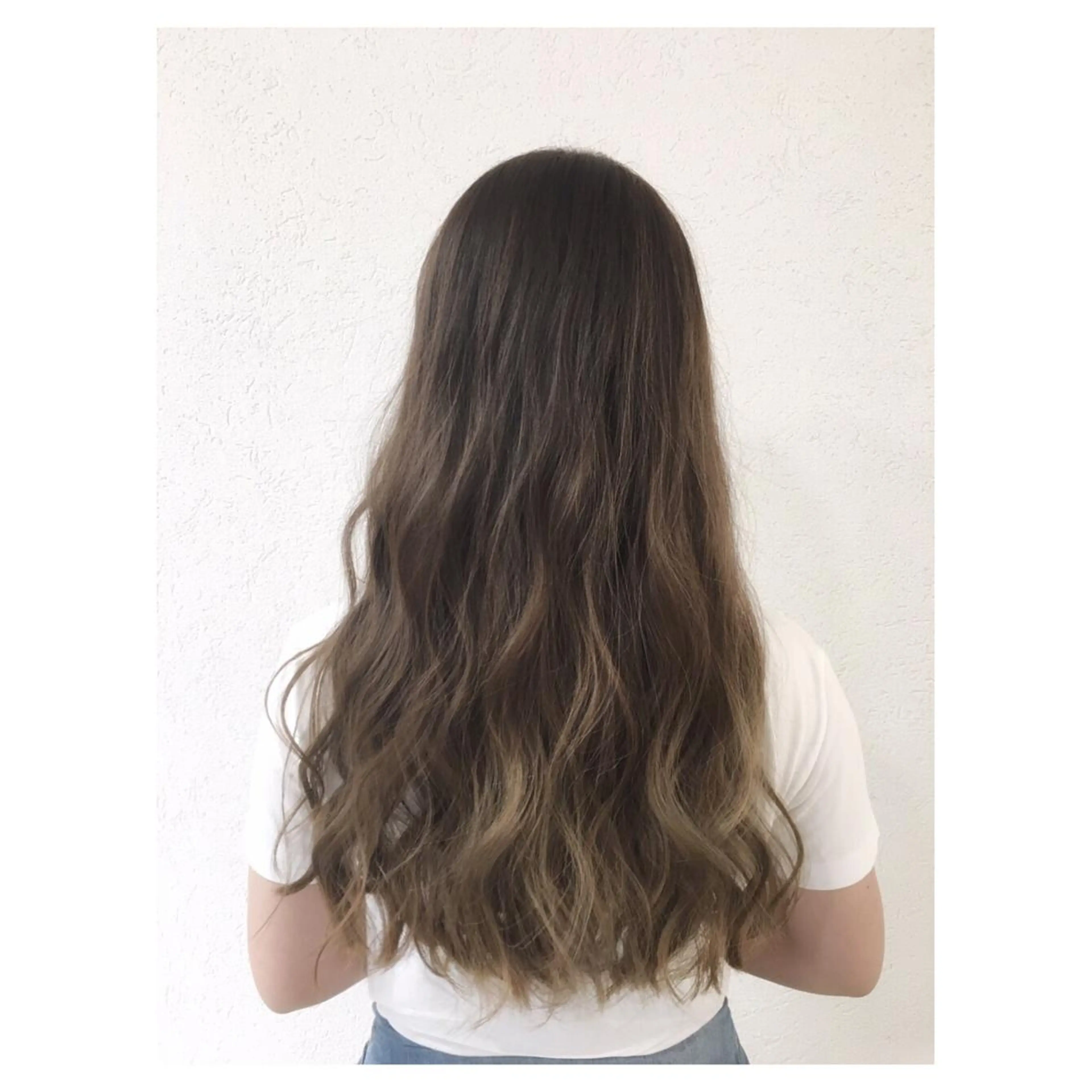 ロング カラー グラデーションカラー ハイライトカラー ハイライト biscohair 髪にドラマを。のヘアスタイル