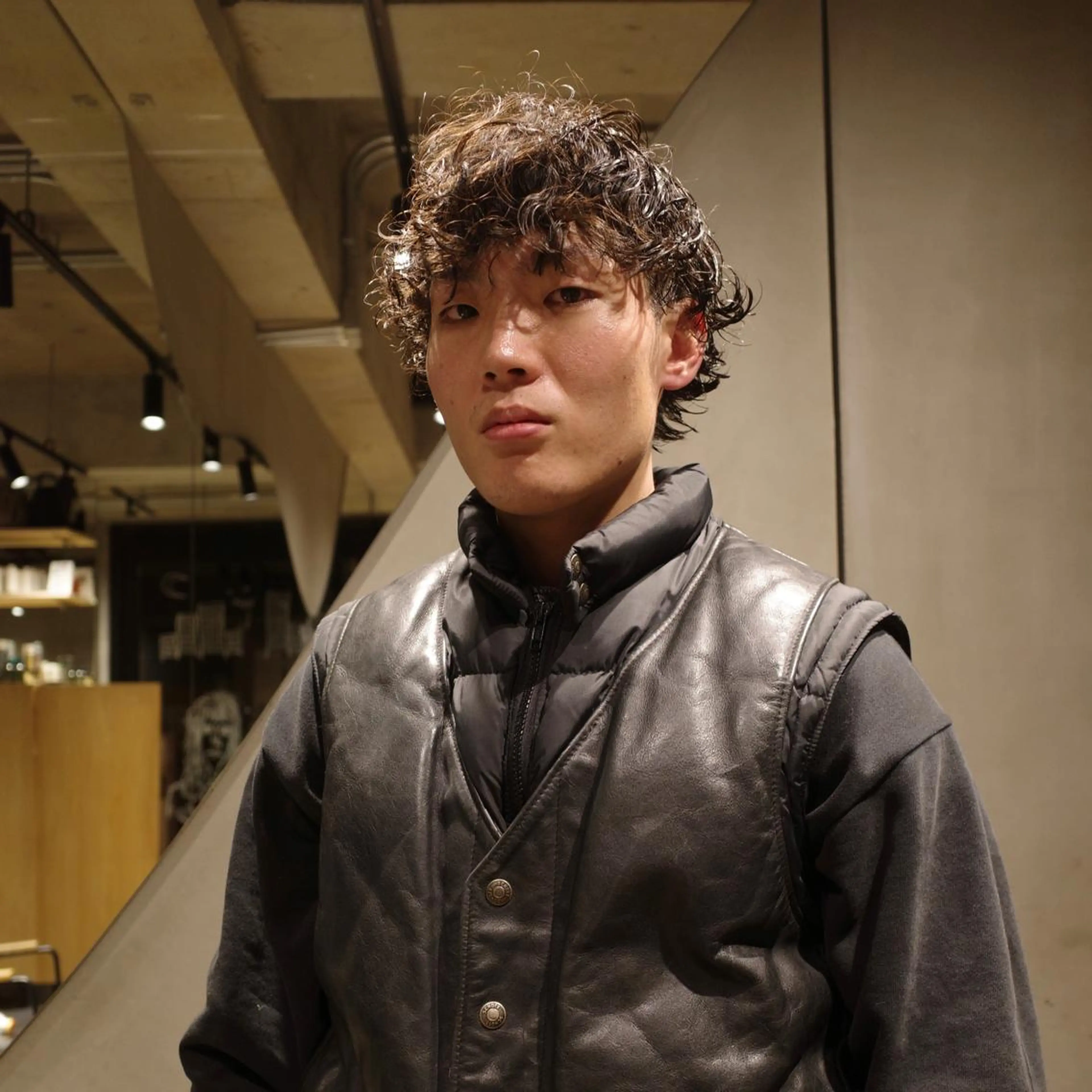 ショート パーマ メンズ ショートボブ ショートレイヤー メンズブリーチ メンズデザインカット フェードカット カット パーマ 🌈圧倒的デザイン パーマ　関和希のヘアスタイル