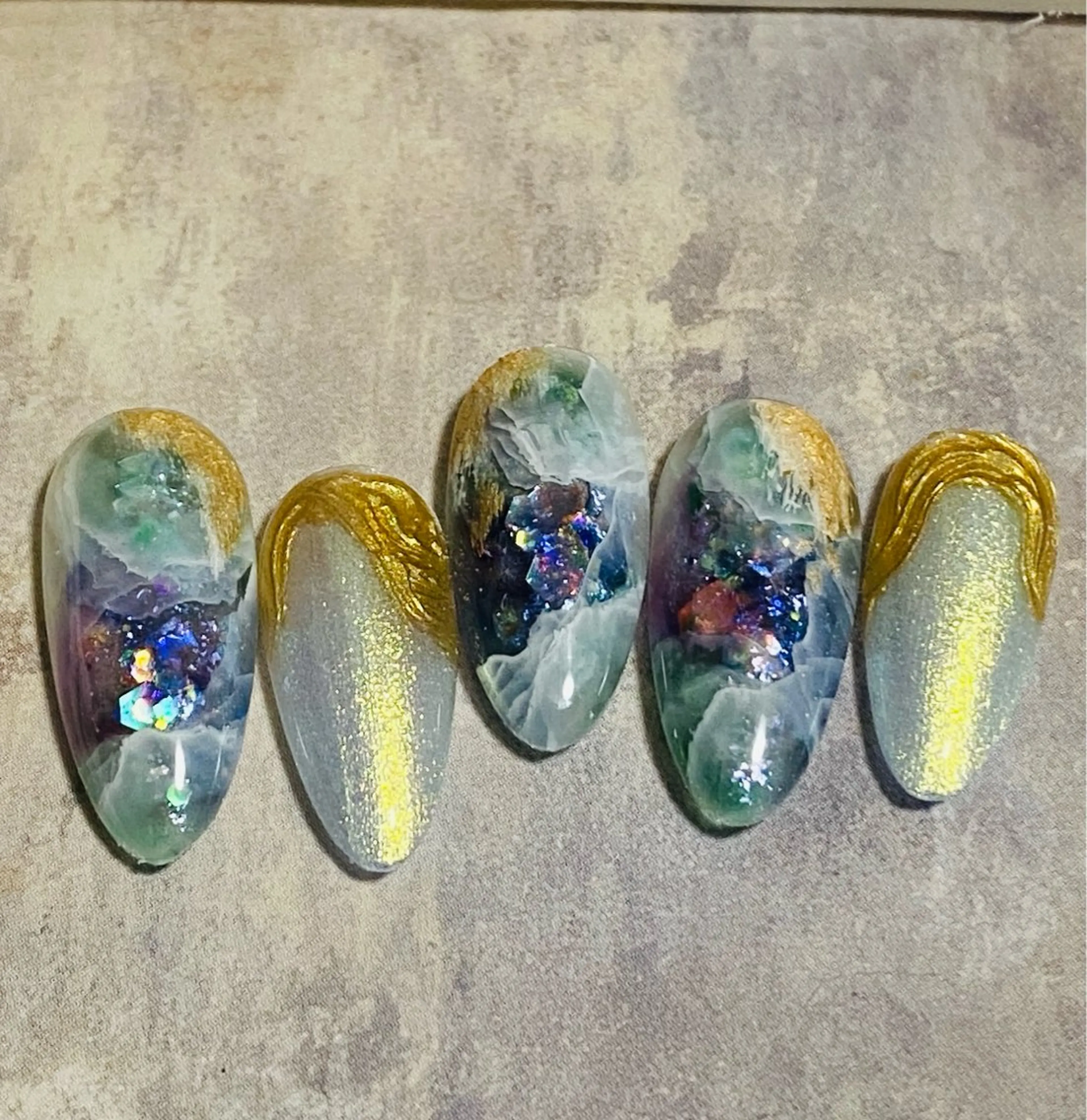 フローライト青紫【最大4時間オフ込み】手描き/ホロラメ/水彩/ミラー保湿クリームパック付き ミニモ価格N171の写真