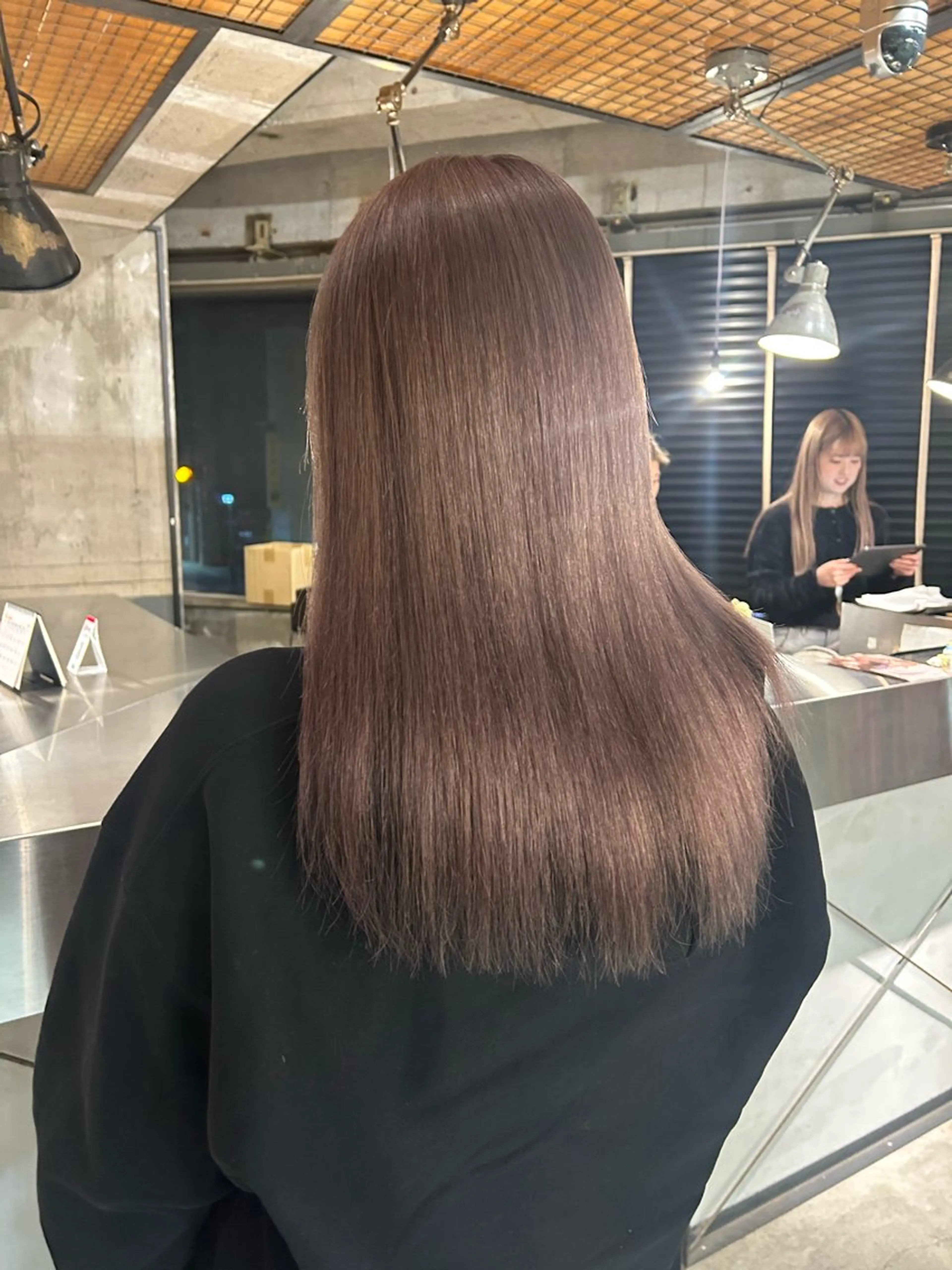 ロング カラー グレージュ ラベンダーカラー ラベンダーグレージュ ラベンダーグレー カット ヘアカラー 海外レイヤー /NAGISAのヘアスタイル