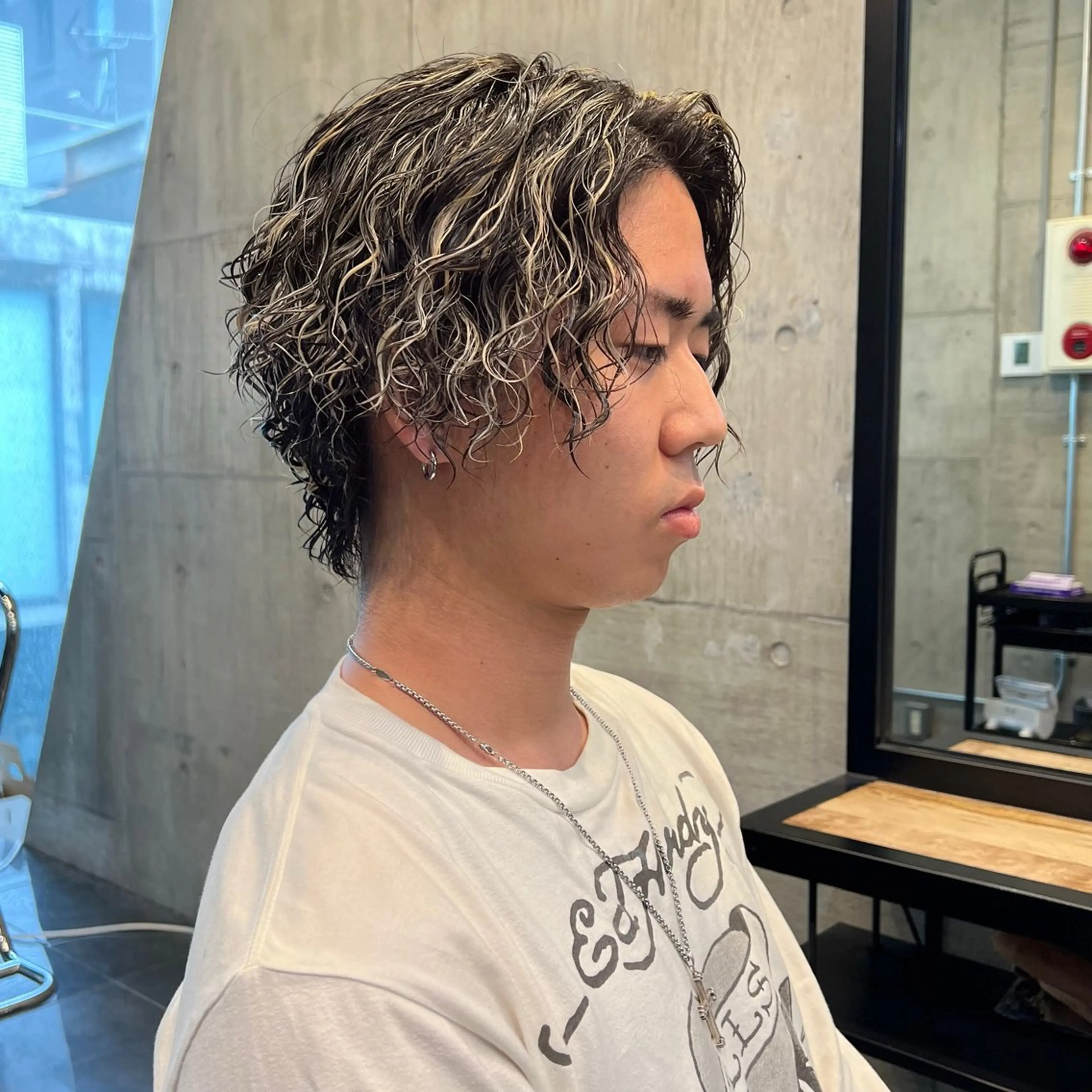 セミロング カラー パーマ メンズ メンズハイライト メンズパーマ セミロングパーマ ハイライトカラー ハイライト カット ヘアカラー パーマ トリートメント メンズ特化/パーマ/ メッシュ/竜成のヘアスタイル