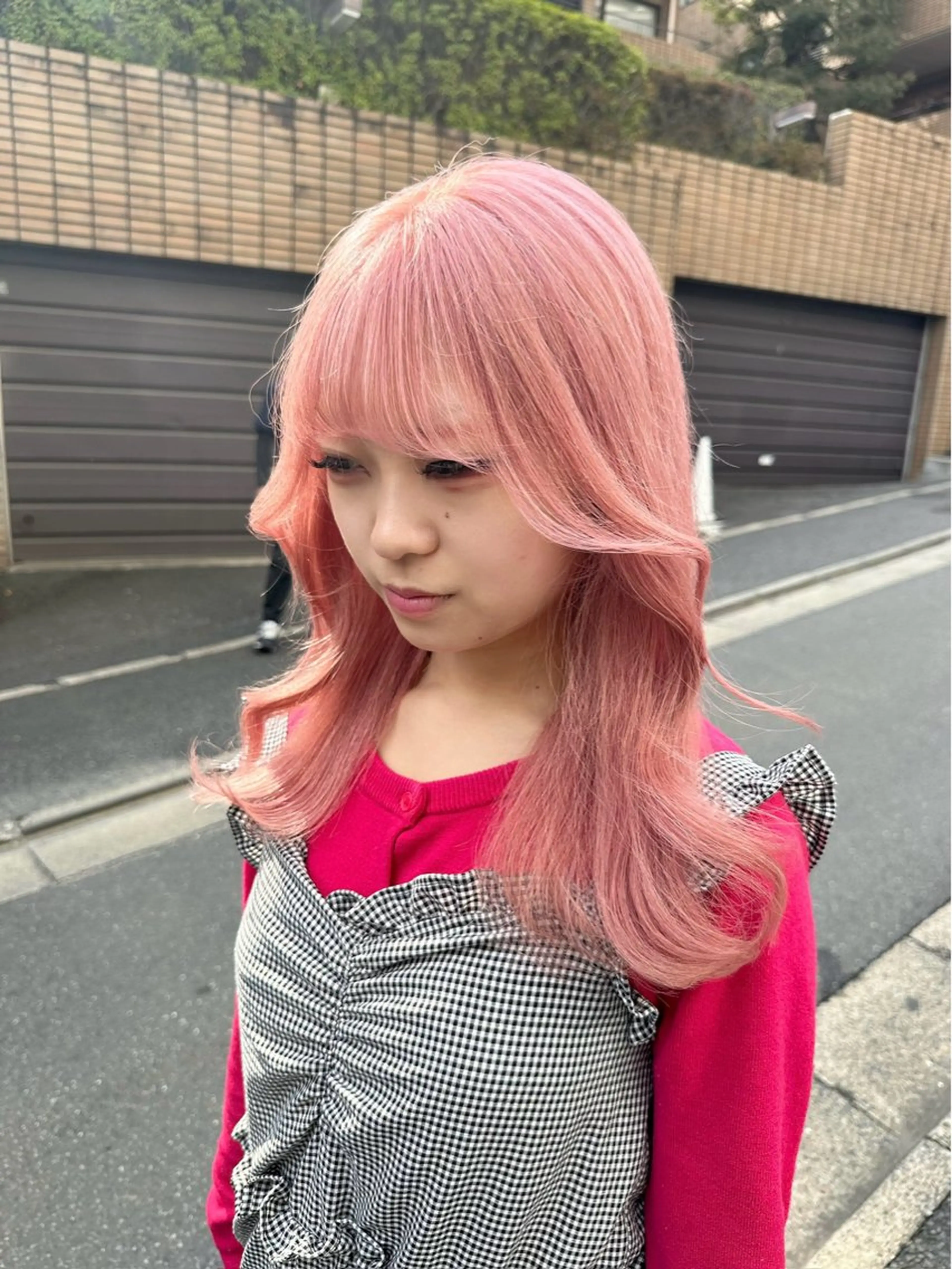 セミロング カラー ブリーチ ケアブリーチ ダブルカラー ハイトーンカラー ピンクカラー ヘアカラー トリートメント salowin原宿iori所属・💋ハイトーンデザイ ンヘア💋A'nyuのヘアスタイル