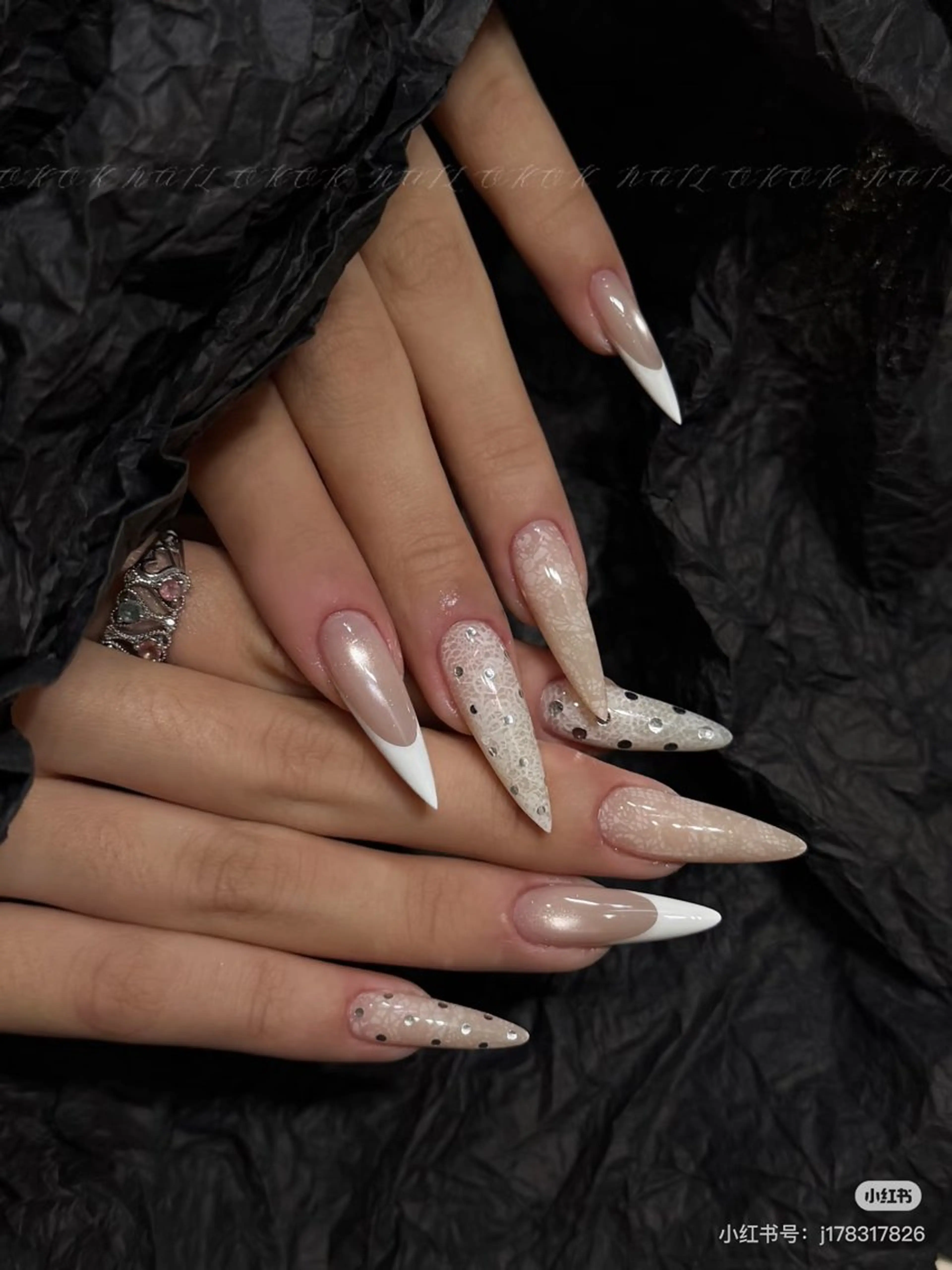 ネイル チークネイル フレンチネイル ジェルネイル ガーリー キラキラネイル ハンドネイル 高橋 雪のネイルデザイン