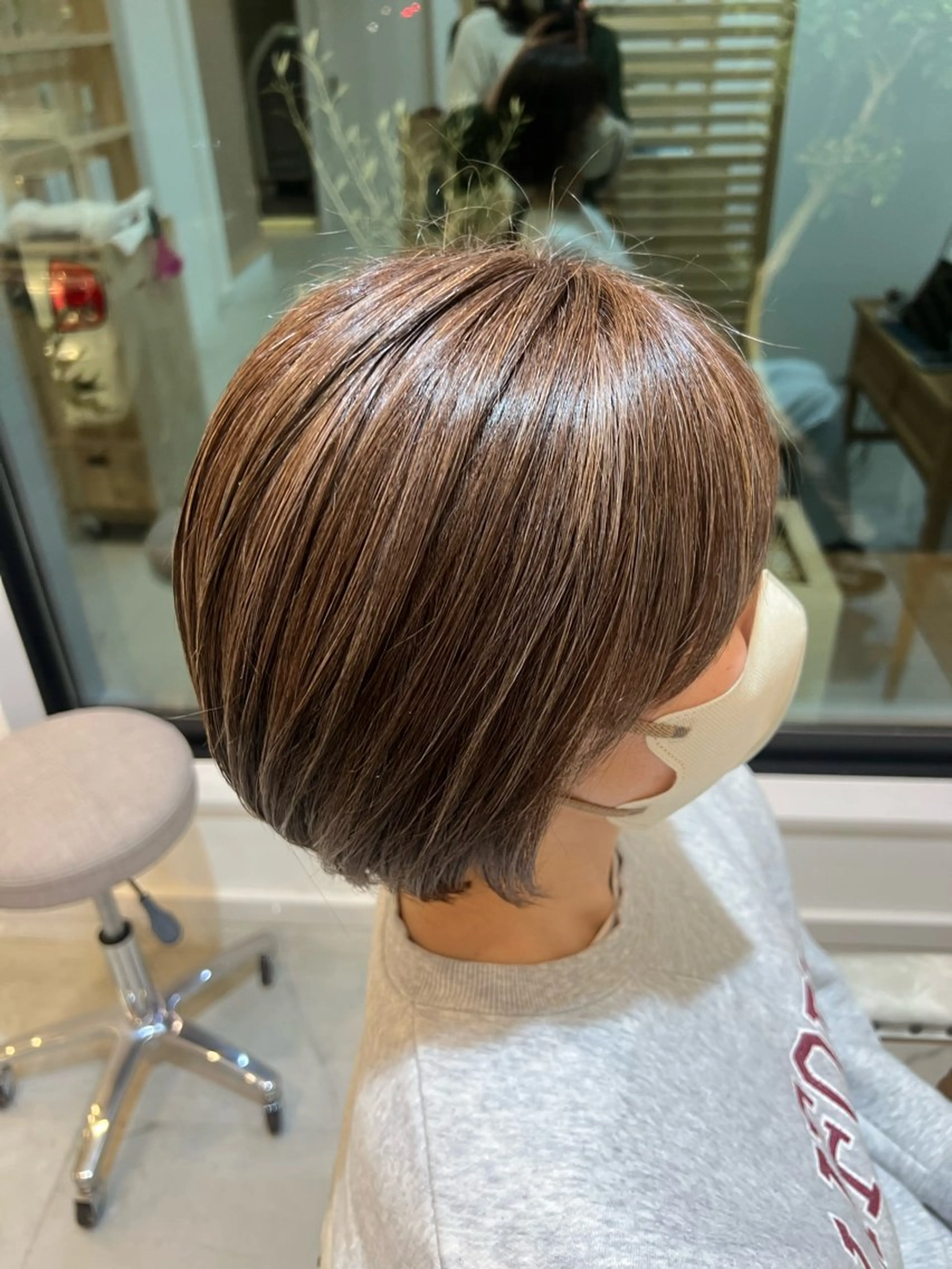 ショート カラー ブリーチ デザインカラー ハイライトカラー ハイライト ヘアカラー 上野台 彩加のヘアスタイル