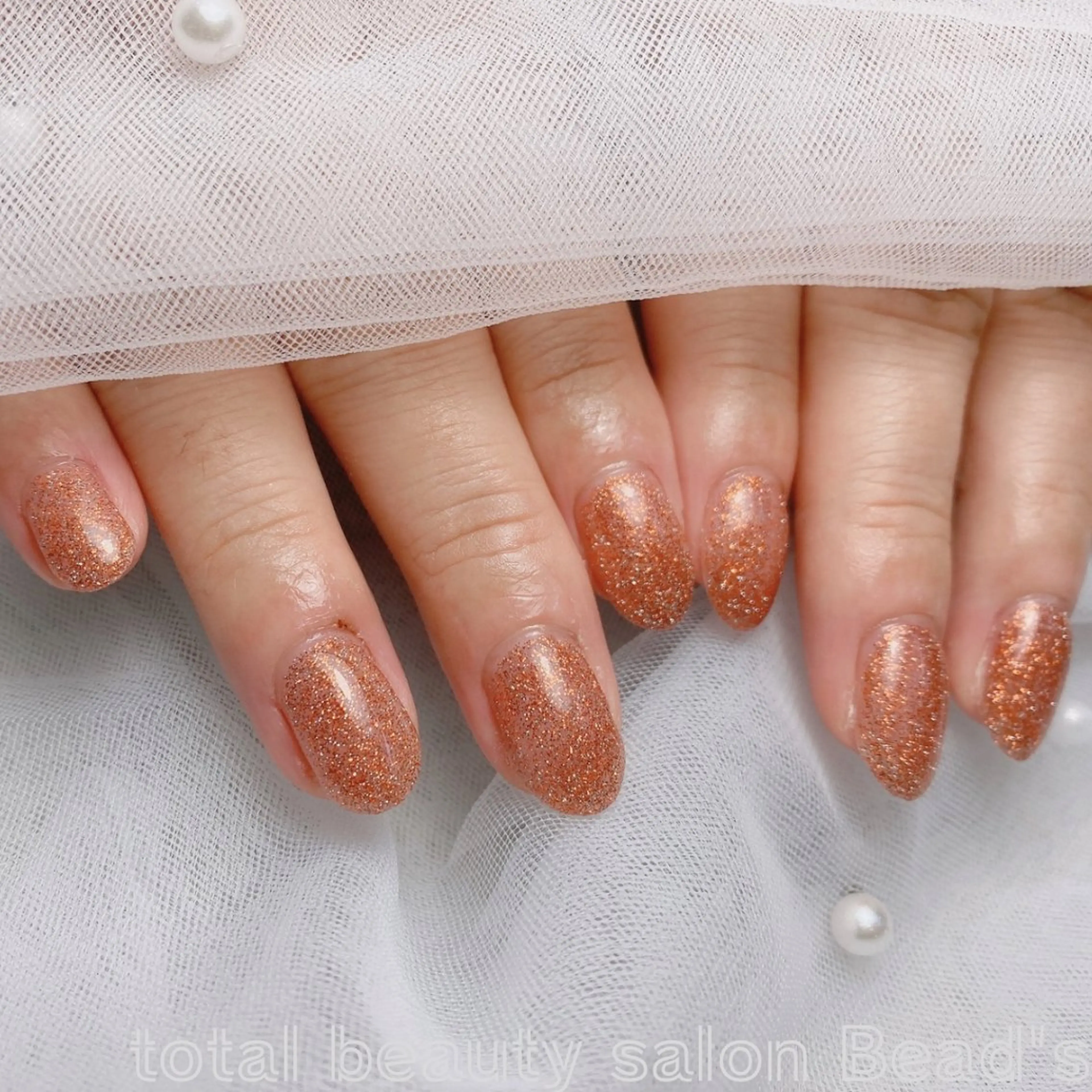 ネイル フラッシュネイル キラキラネイル ワンカラーネイル ネイルサロン　ビーズ所属・トータルビューティー サロンビーズのマツエク・マツパデザイン