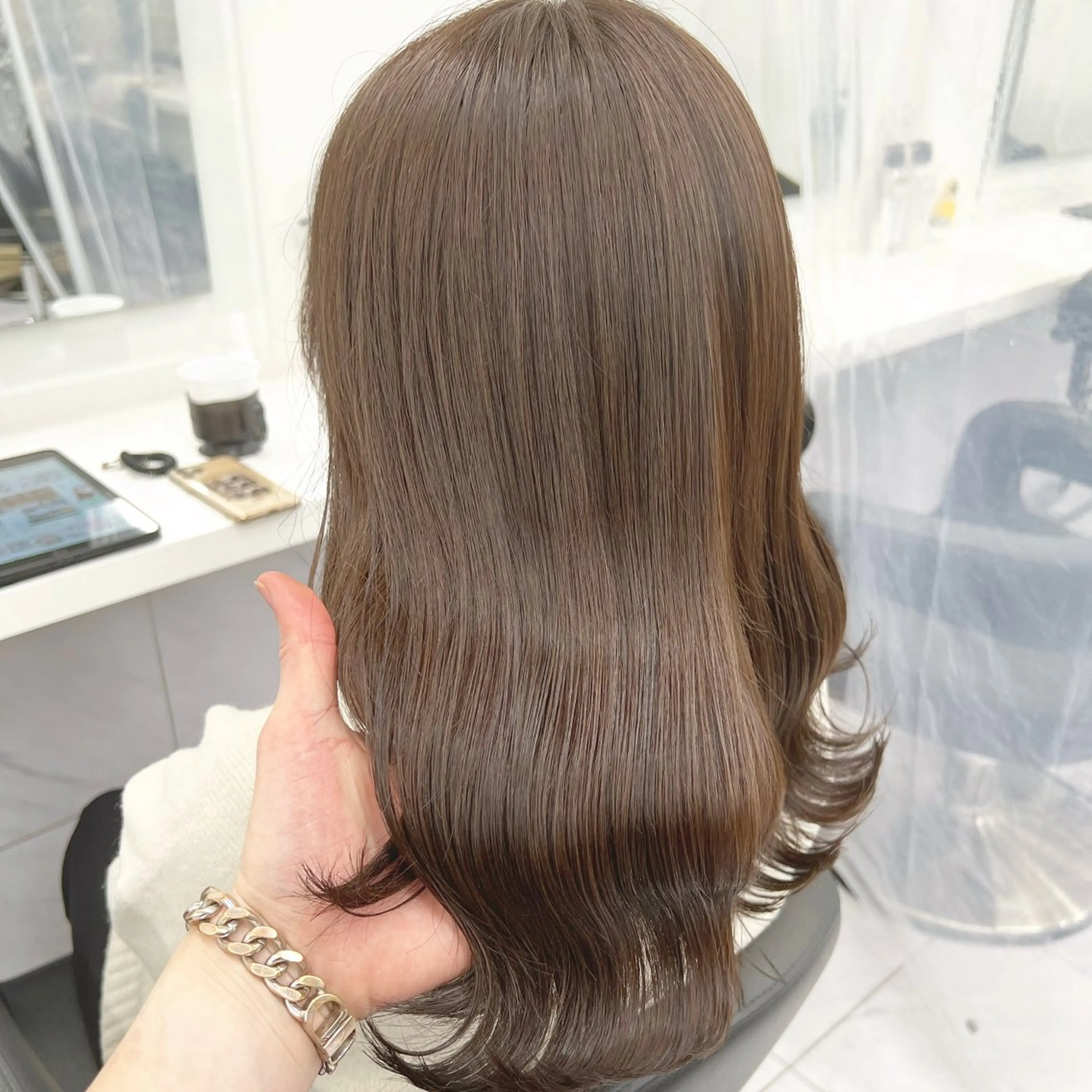 セミロング カラー 韓国風ベージュ🤎 赤みなし🌿横浜🤎のヘアスタイル