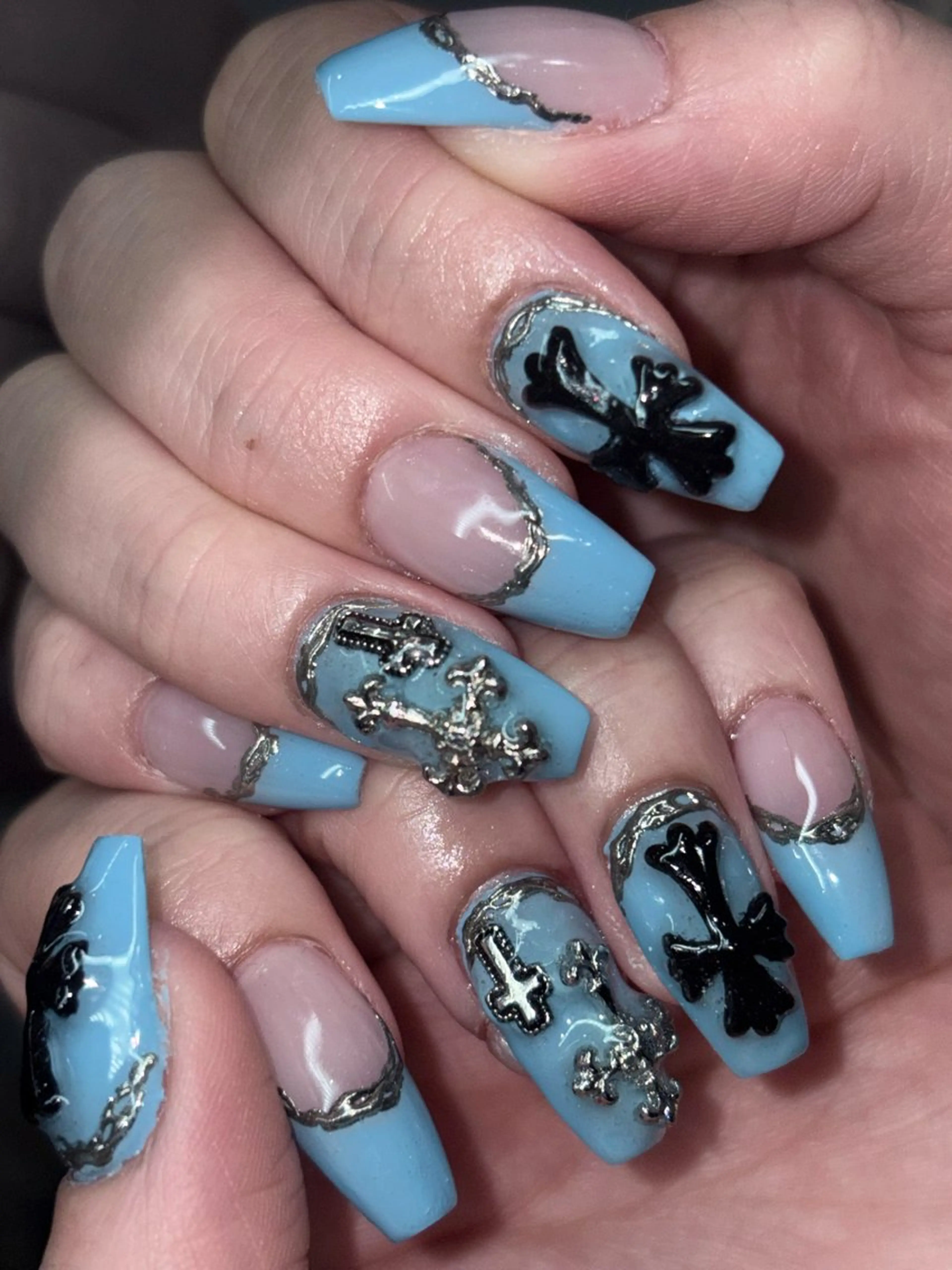 ネイル ハンドネイル さゆり￤推しキャラ ￤ロングネイル🩷のネイルデザイン