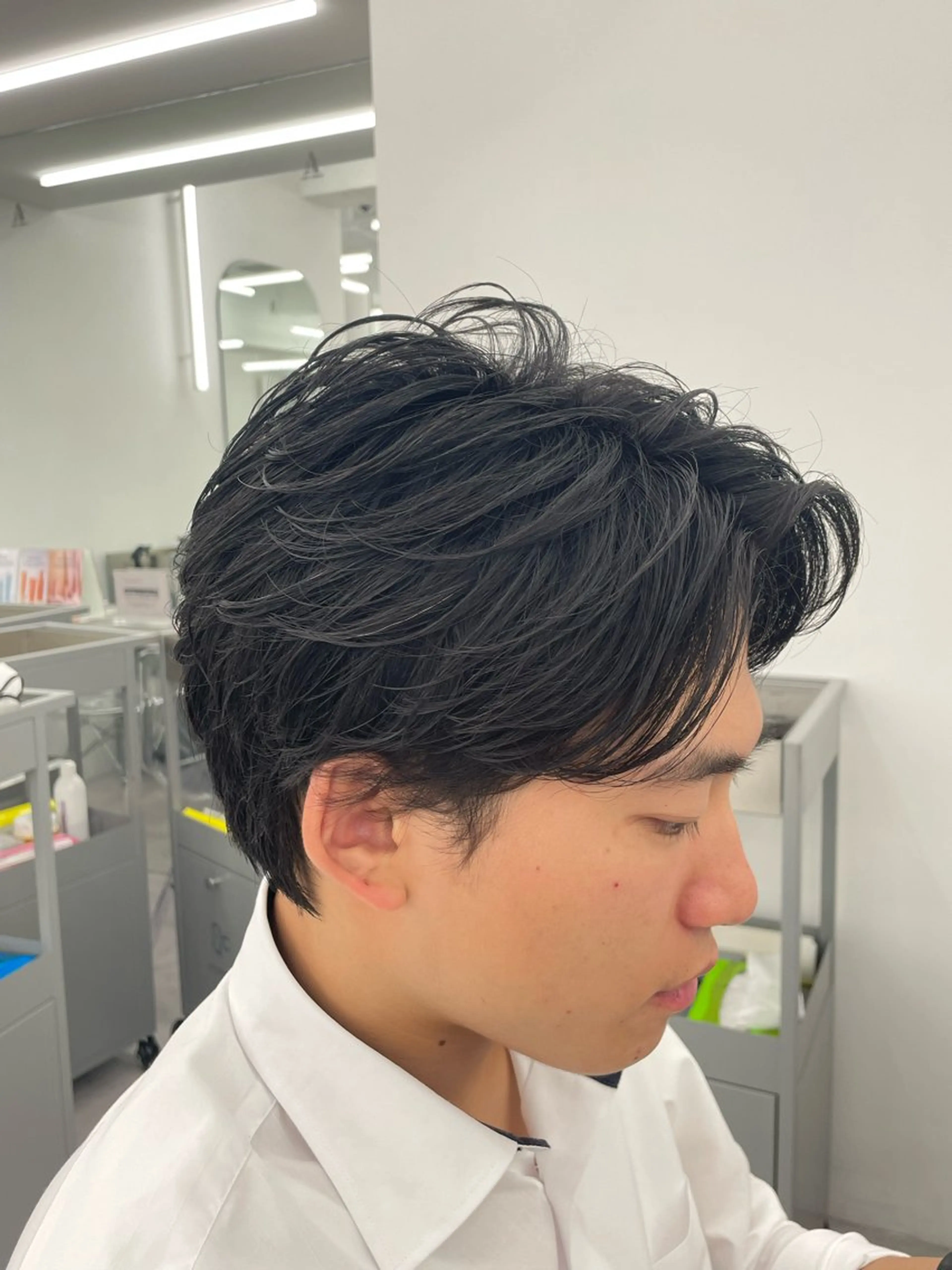 メンズ 失敗しない顔まわり× 小顔補正レイヤー難波のヘアスタイル