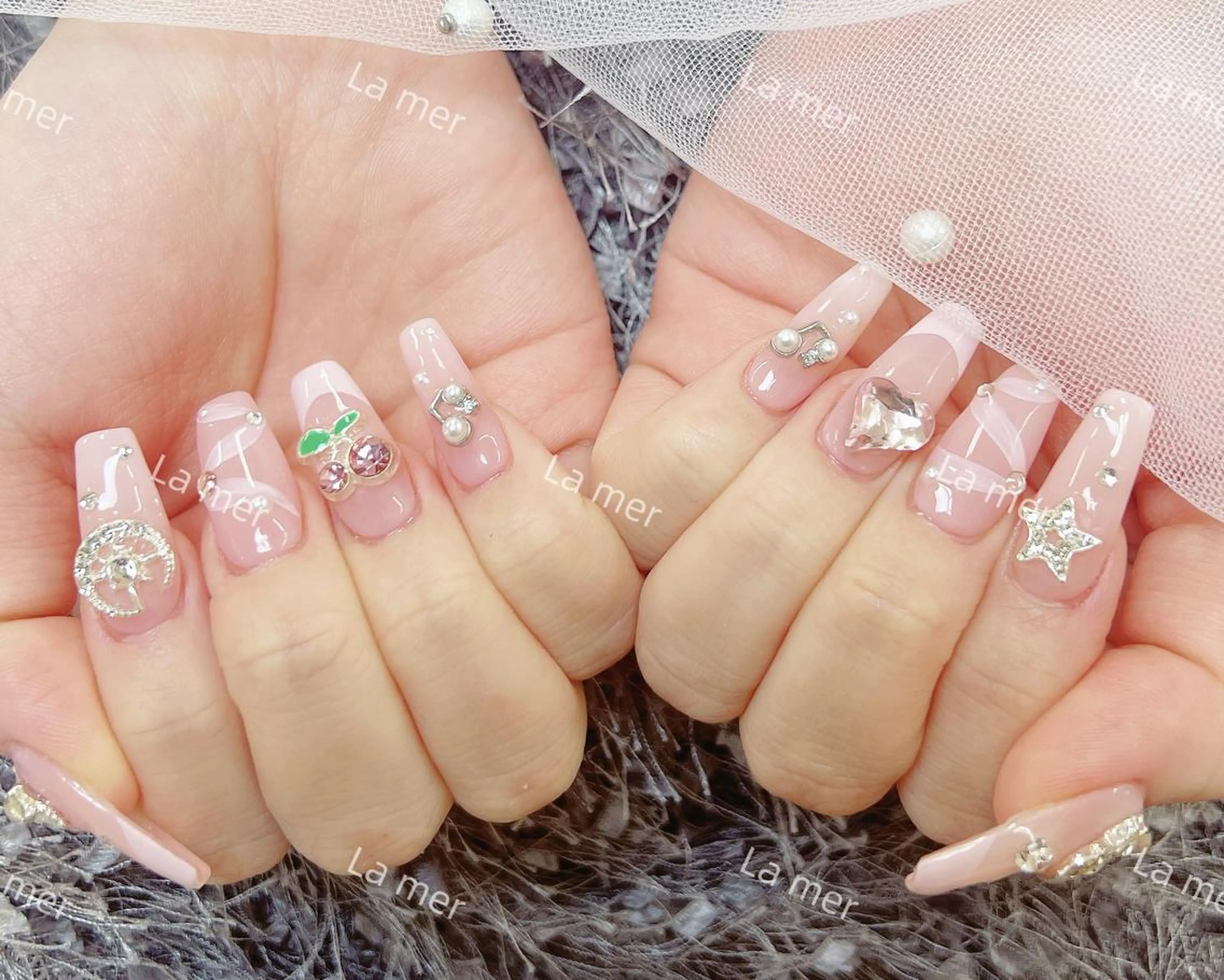 ネイル 🌻 Momoko_のネイルデザイン