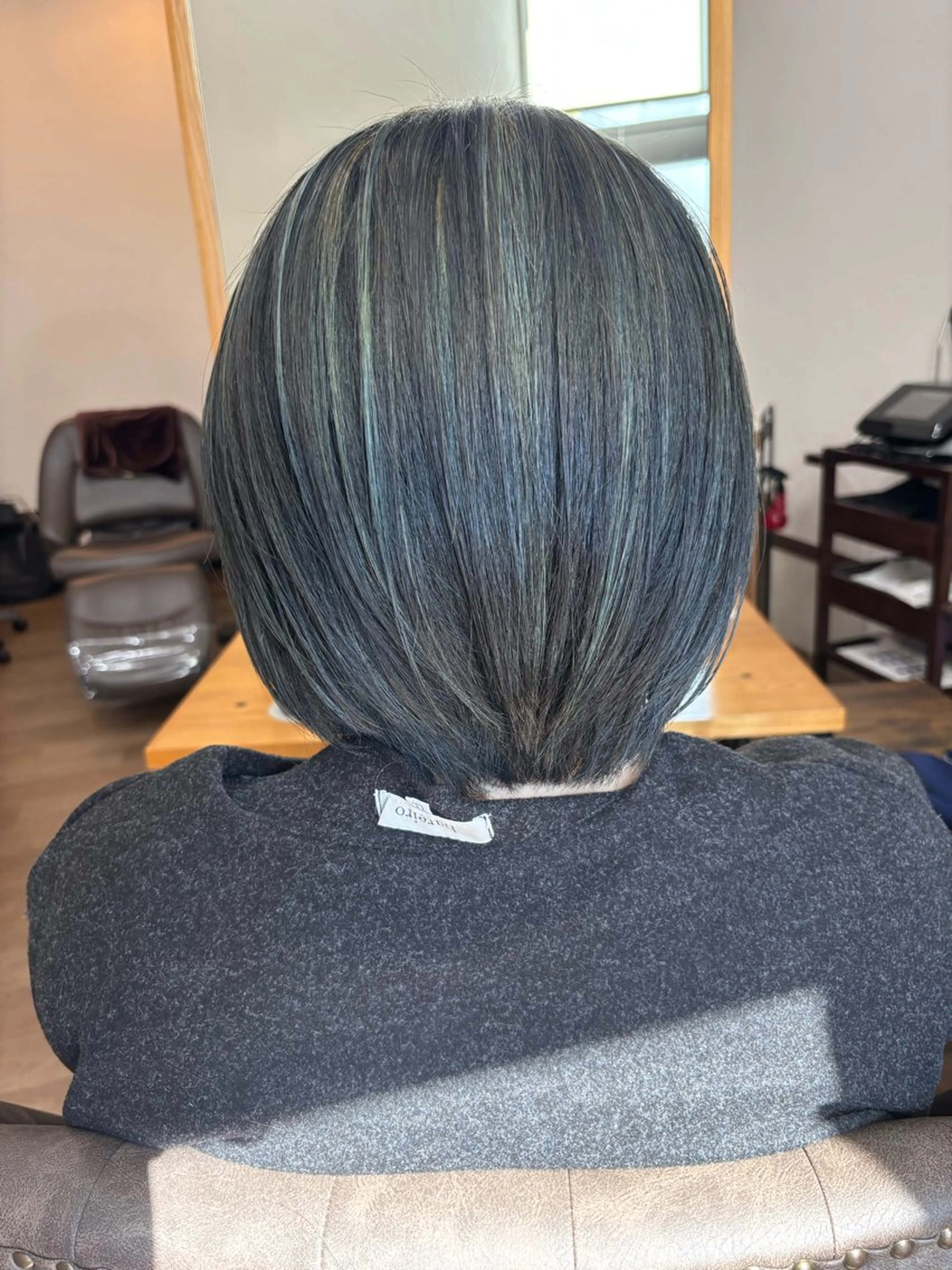 ショート カラー アッシュ ダークアッシュ ハイライトカラー ハイライト カット ヘアカラー トリートメント Re-PEP 大城のヘアスタイル