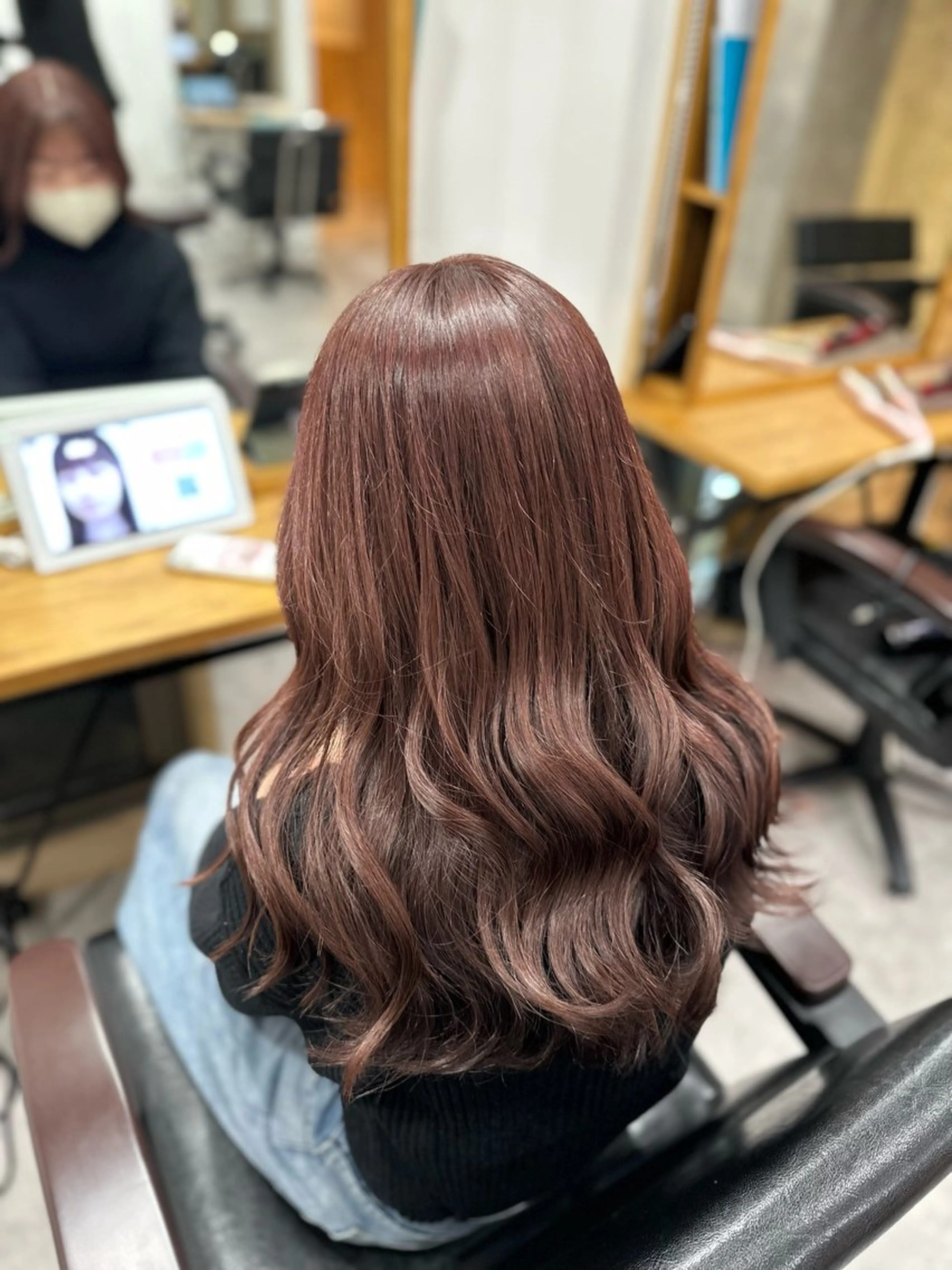 ロング カラー ブラウンカラー ピンクカラー ピンクブラウン カット ヘアカラー ハイトーン&透明感 カラー☘️片山優陽のヘアスタイル