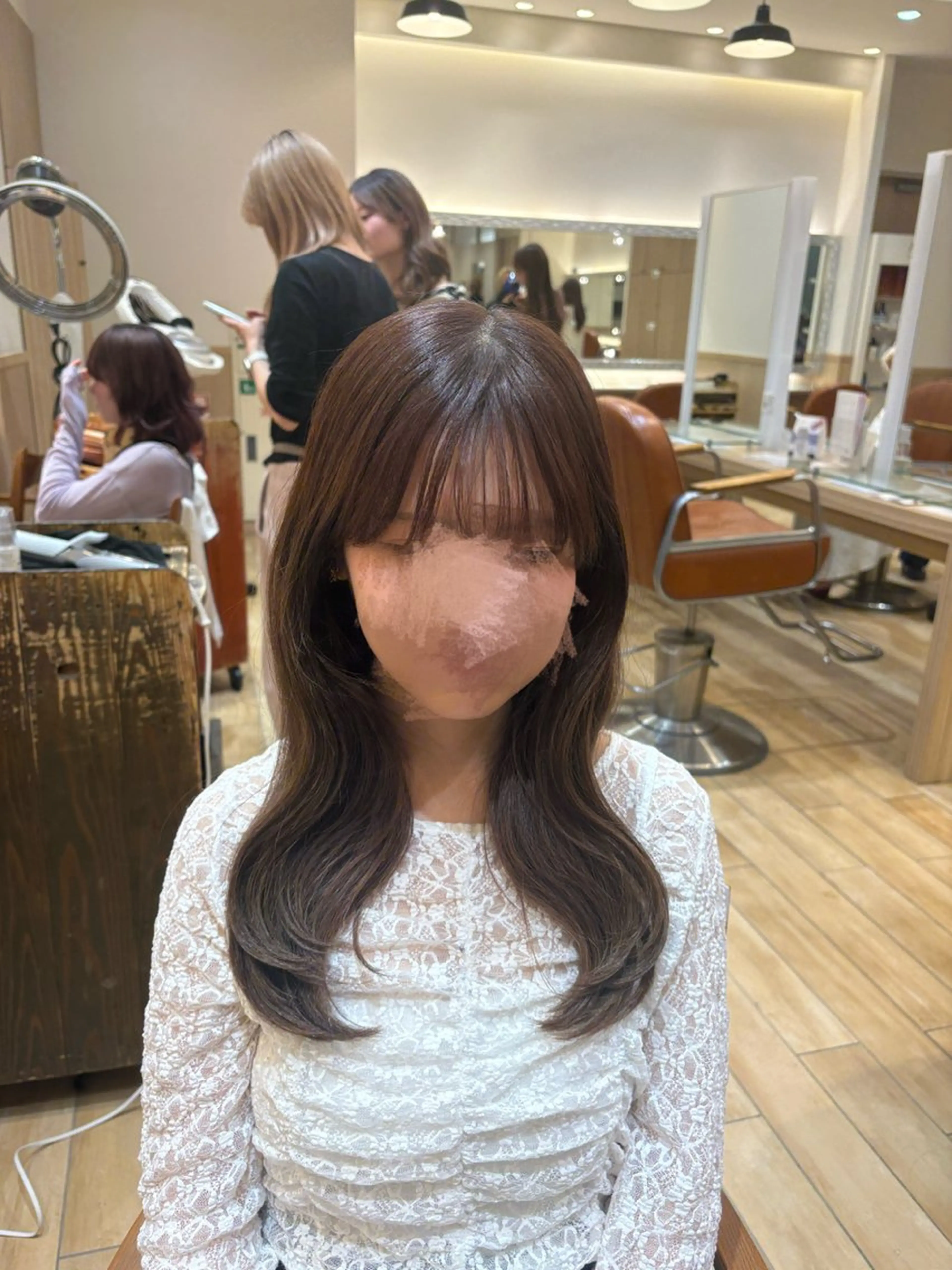 ミディアム 長谷 理菜のヘアスタイル