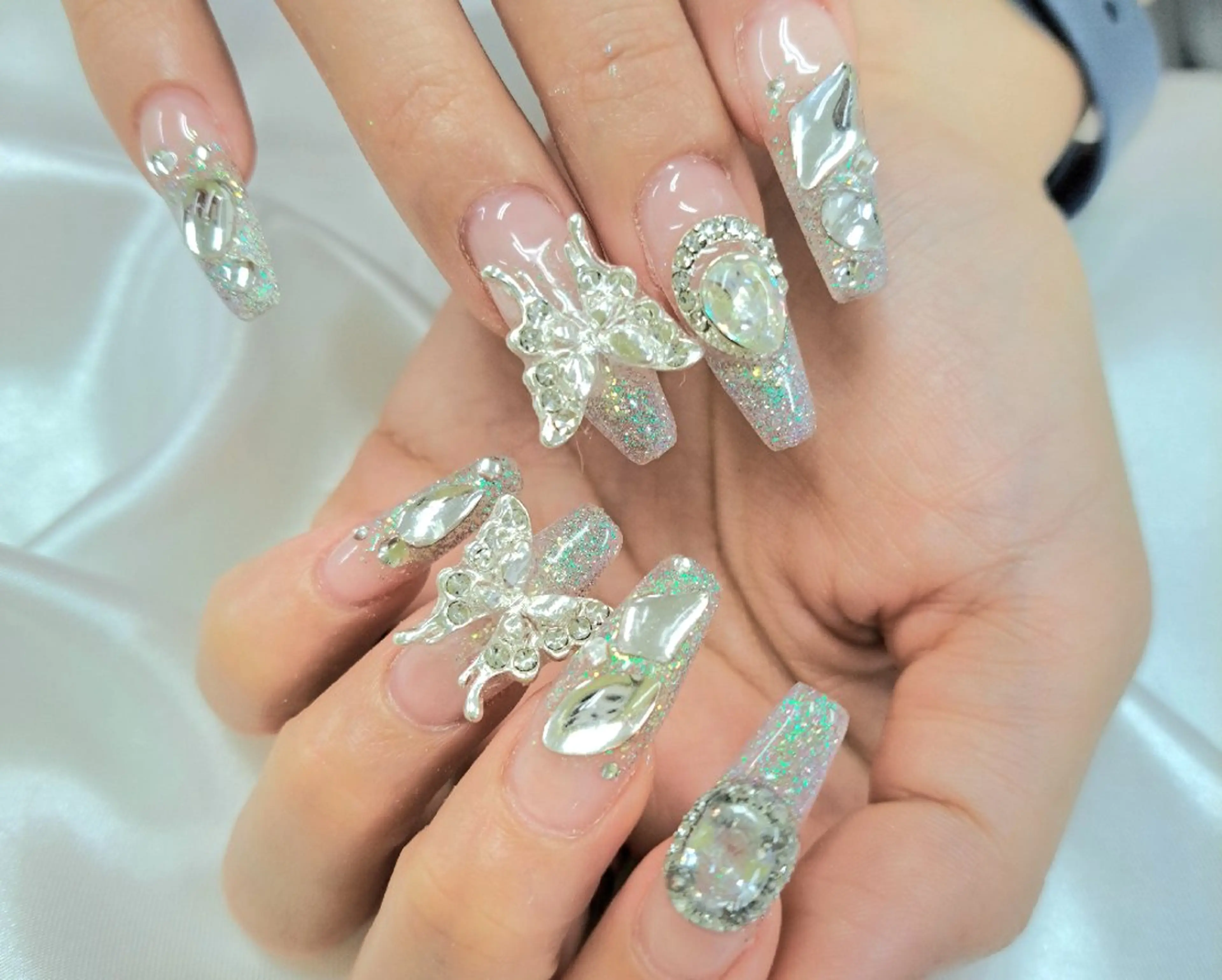 ネイル アートネイル オーロラネイル チークネイル 成人式 ジェルネイル ハンドネイル 河野ちえ (雑誌掲載サロン)のネイルデザイン