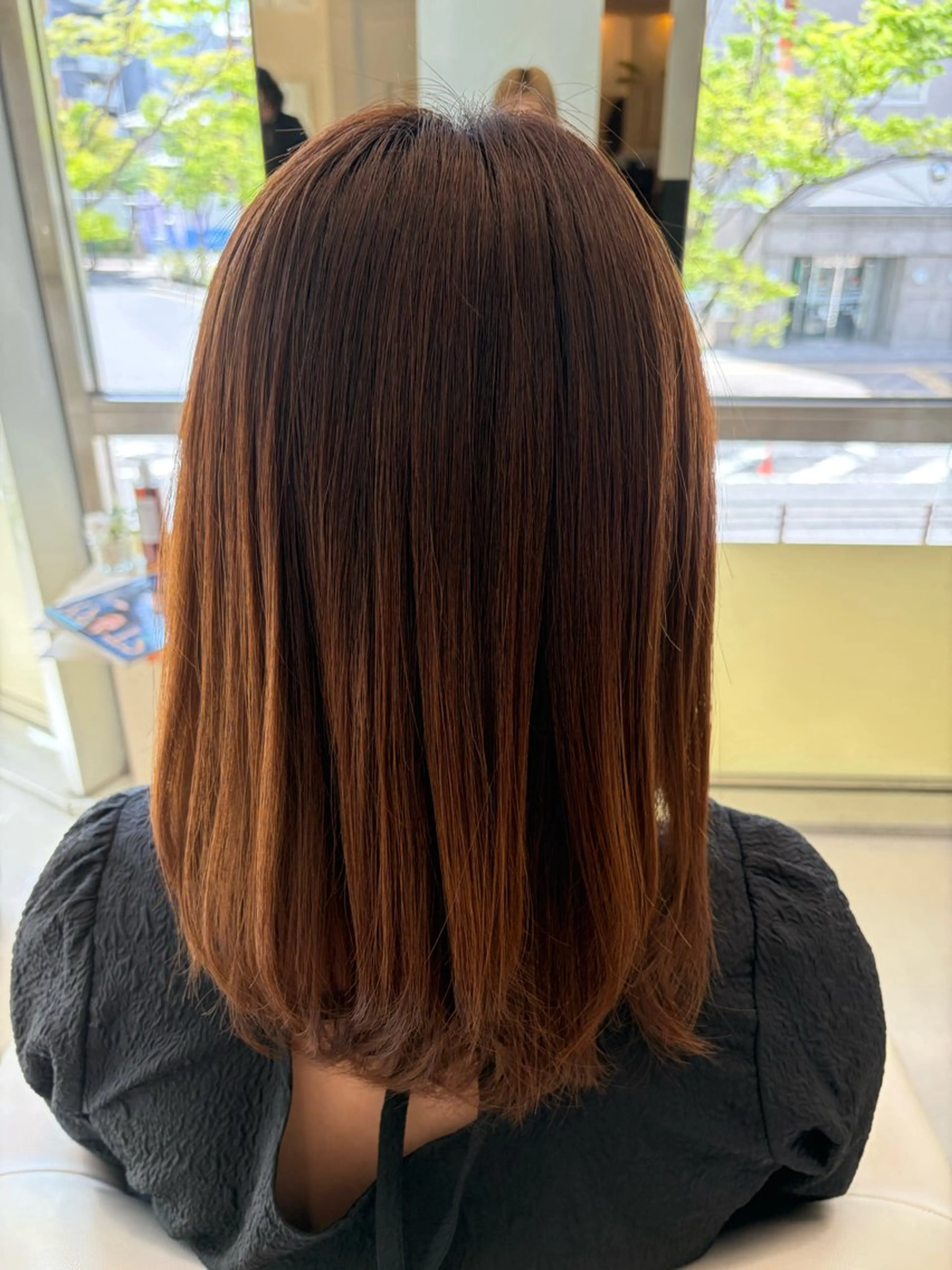 ミディアム 縮毛矯正 岡田 妃由のヘアスタイル