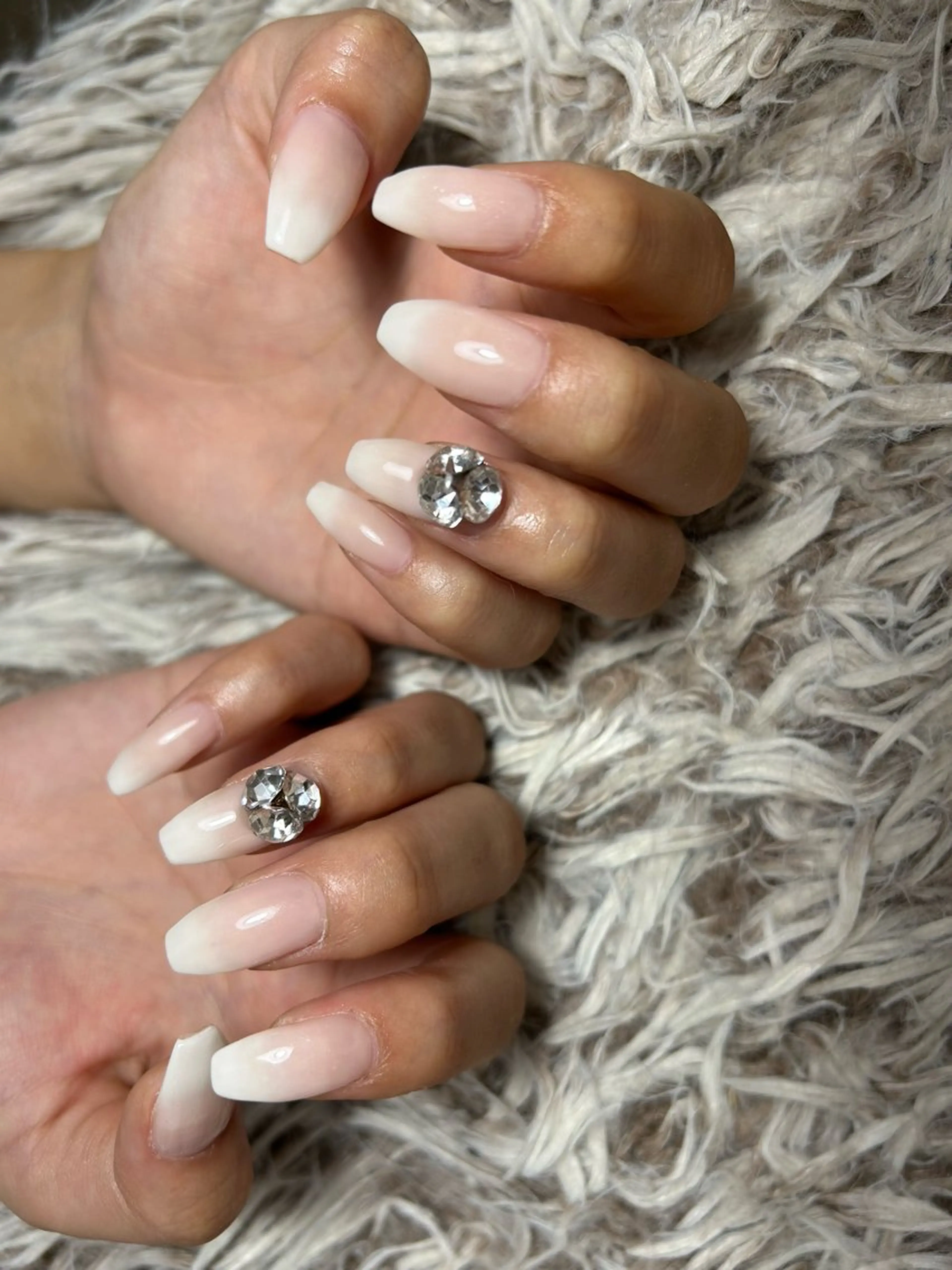 ロング ネイル ハンドネイル フットネイル ✴︎ Delightのネイルデザイン