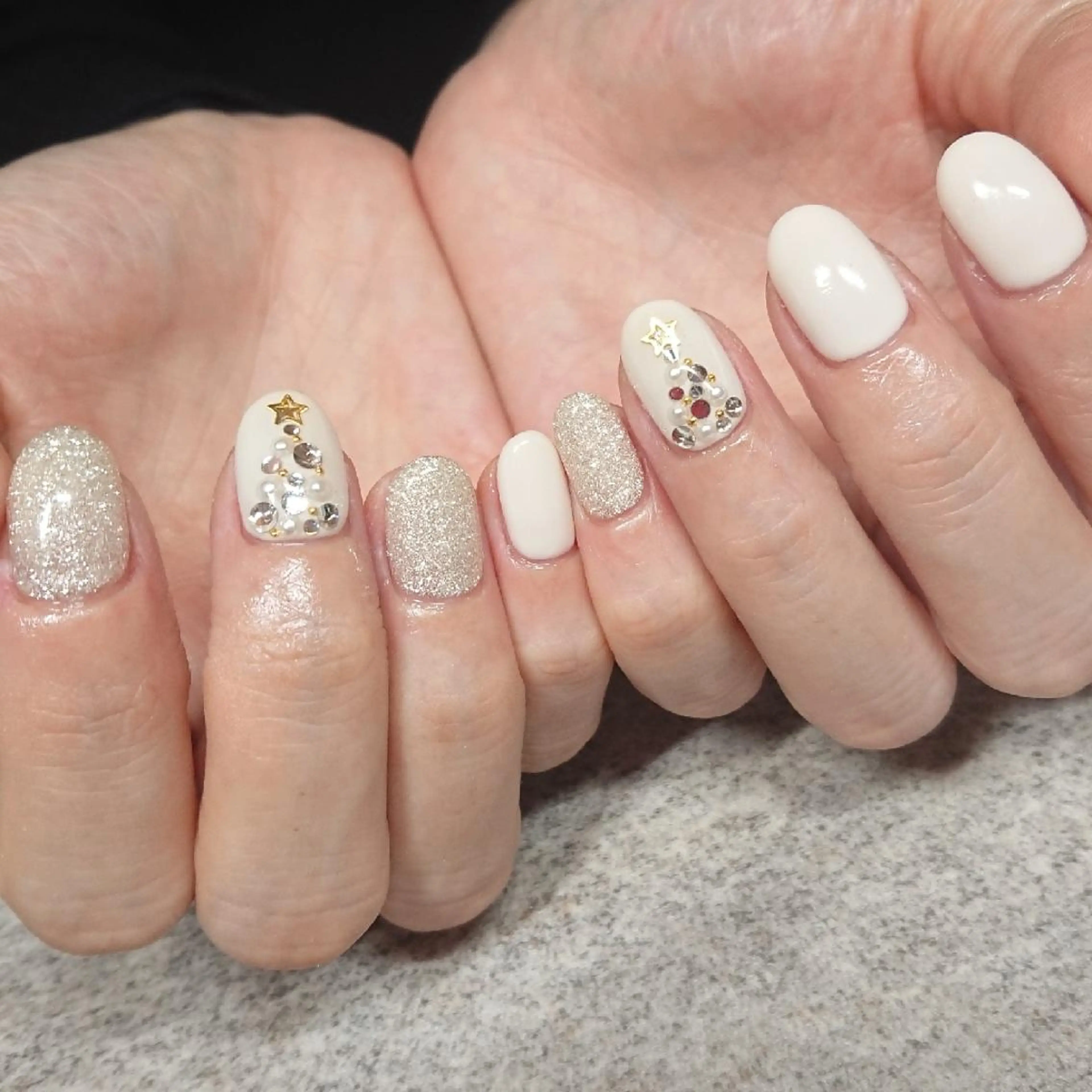 ネイル ジェヌインネイル 河内のネイルデザイン