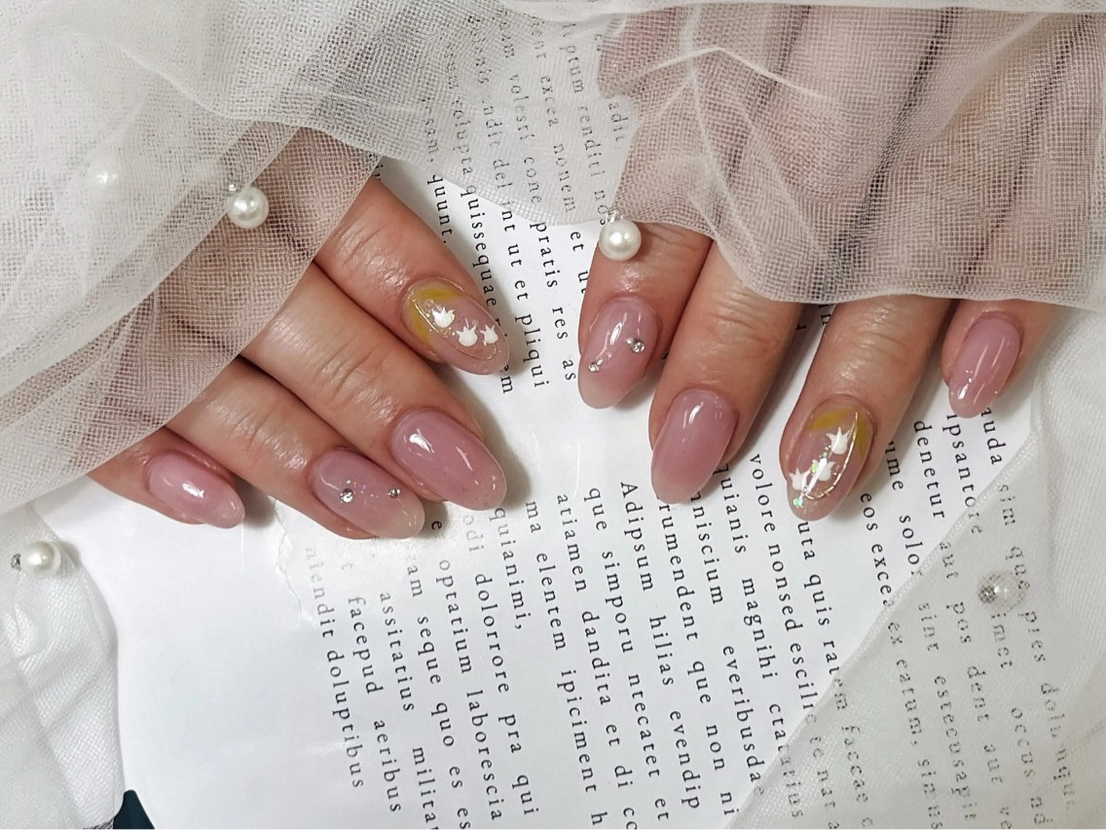 ネイル 持ち込み シンプルネイル RUBYネイルサロン 9Caratsのネイルデザイン