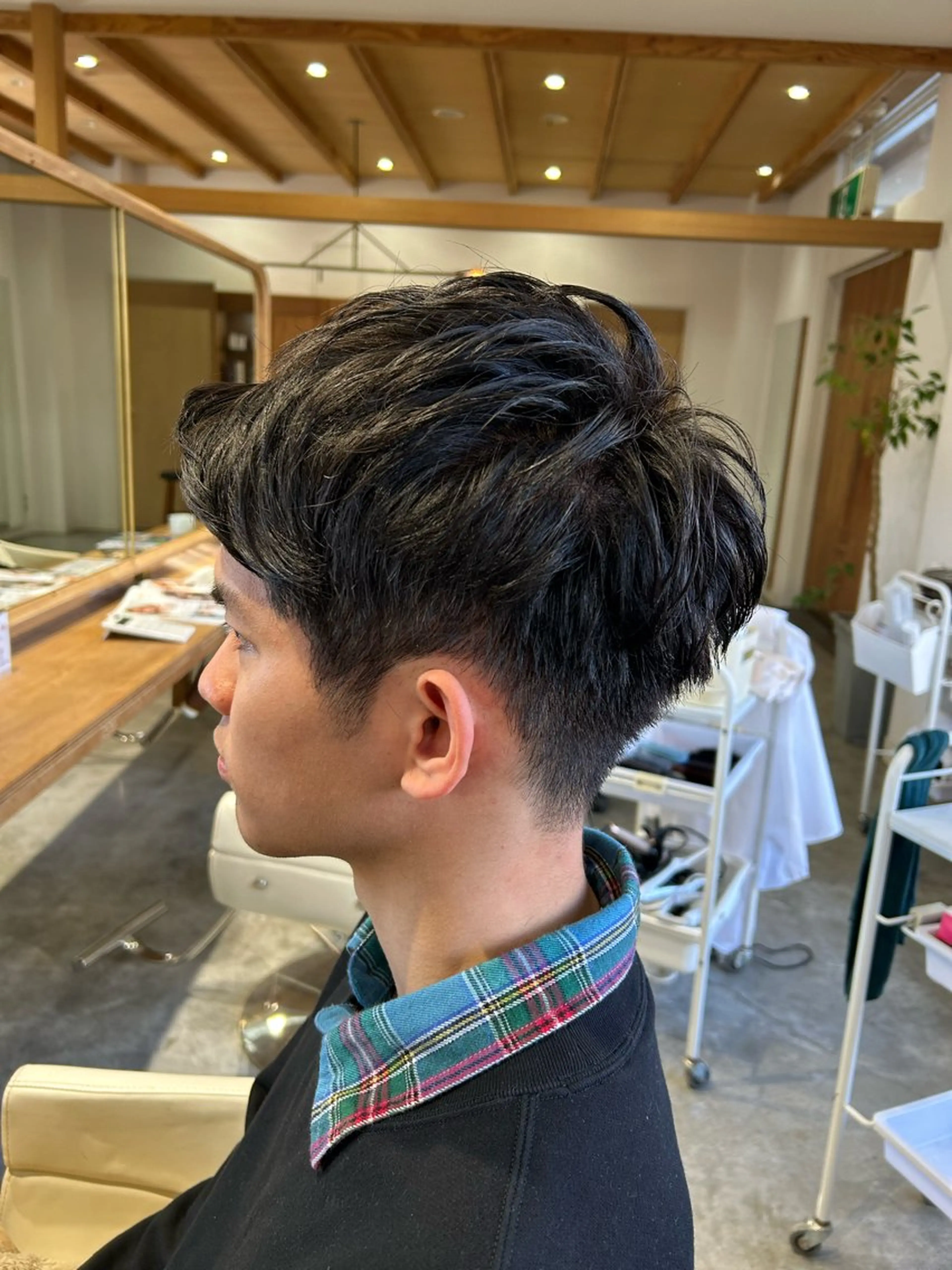 ショート メンズ アップバング メンズパーマ ショートヘア カット 佐藤 悠生 メンズパーマ.カットのヘアスタイル