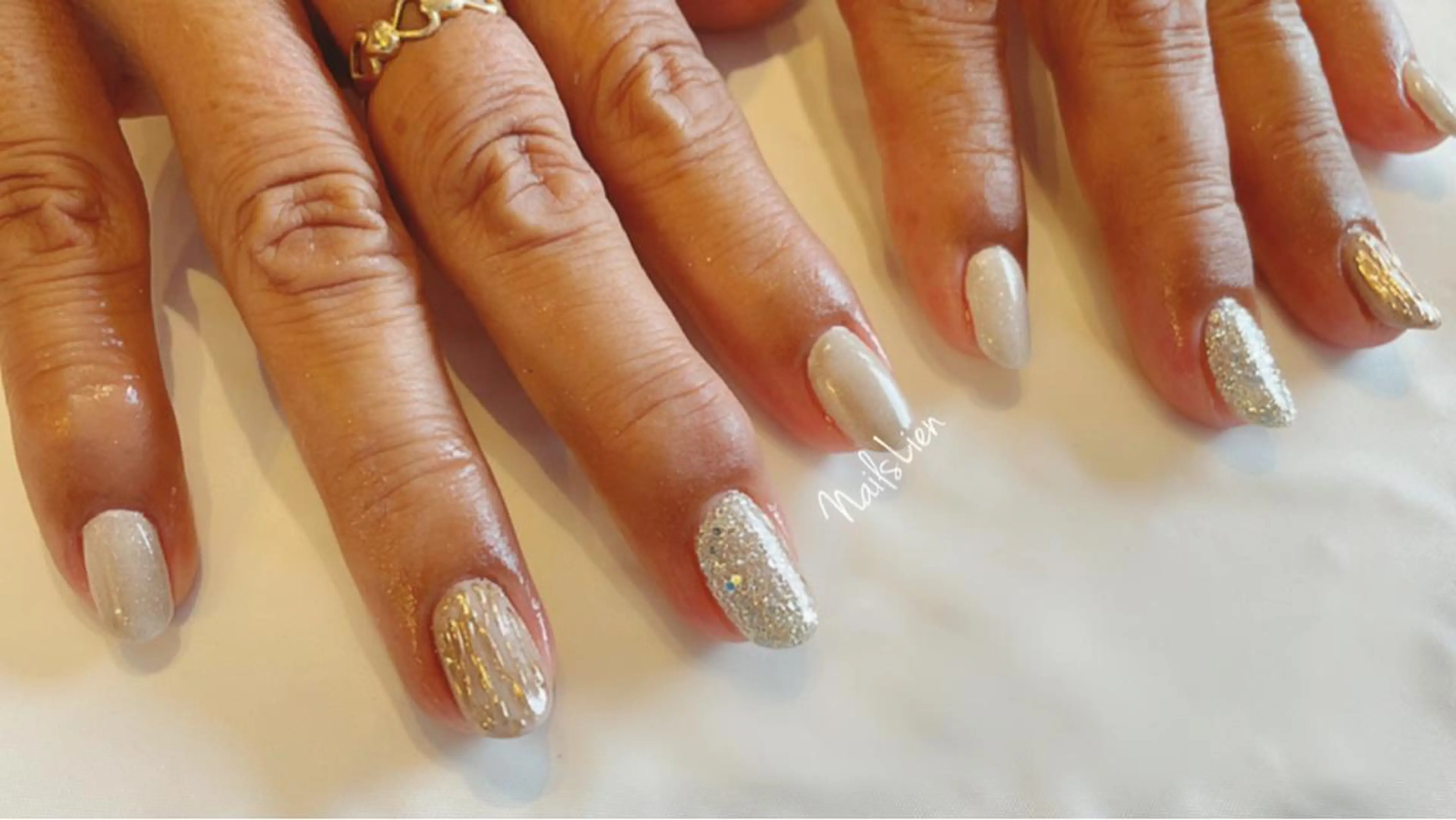 ネイル ラメ(グリッター) マグネットネイル ミラーネイル 持ち込み ニュアンスネイル studio e n / RiNのネイルデザイン