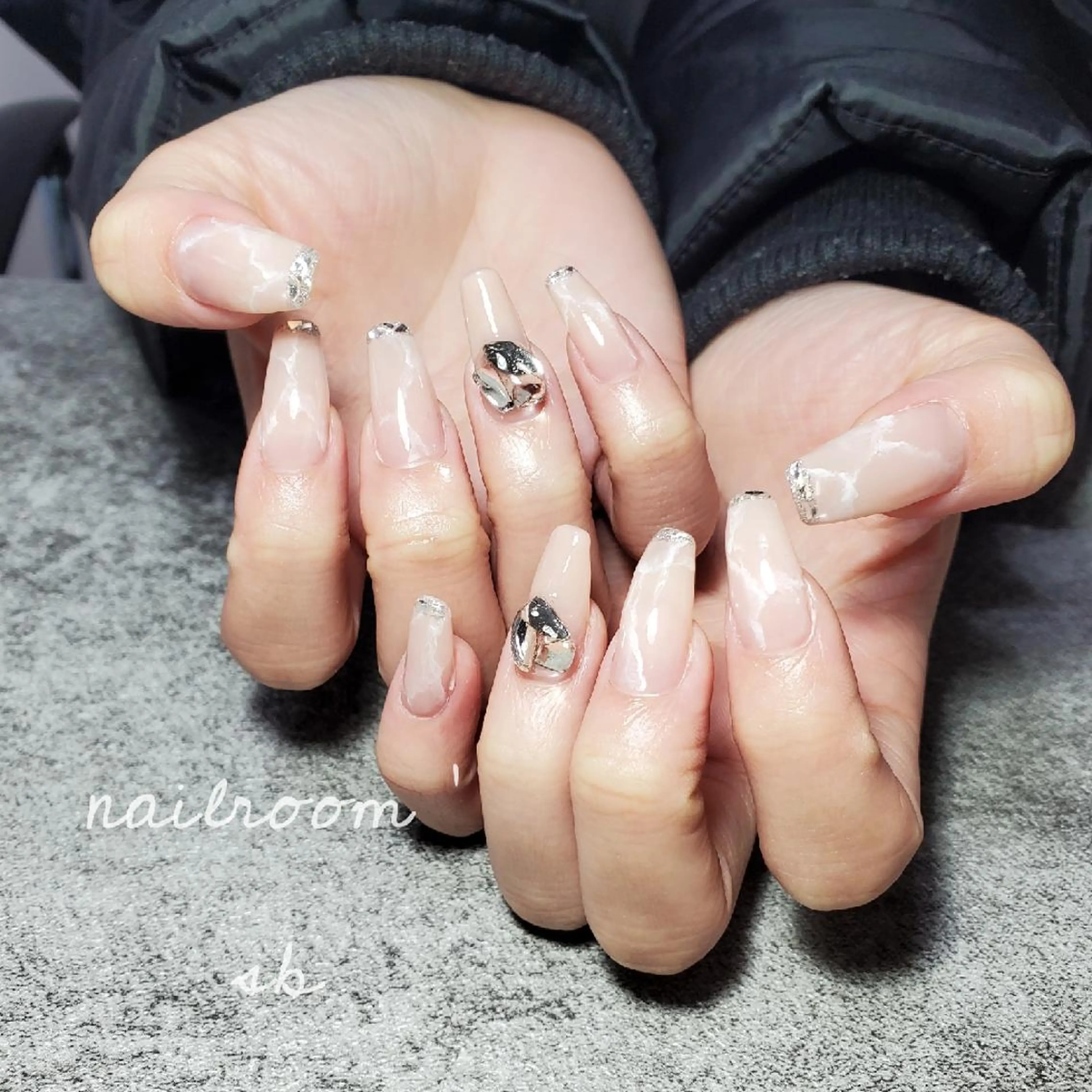 ネイル ハンドネイル nailroom‪ sb‪‪𓈒𓂂𓏸のネイルデザイン