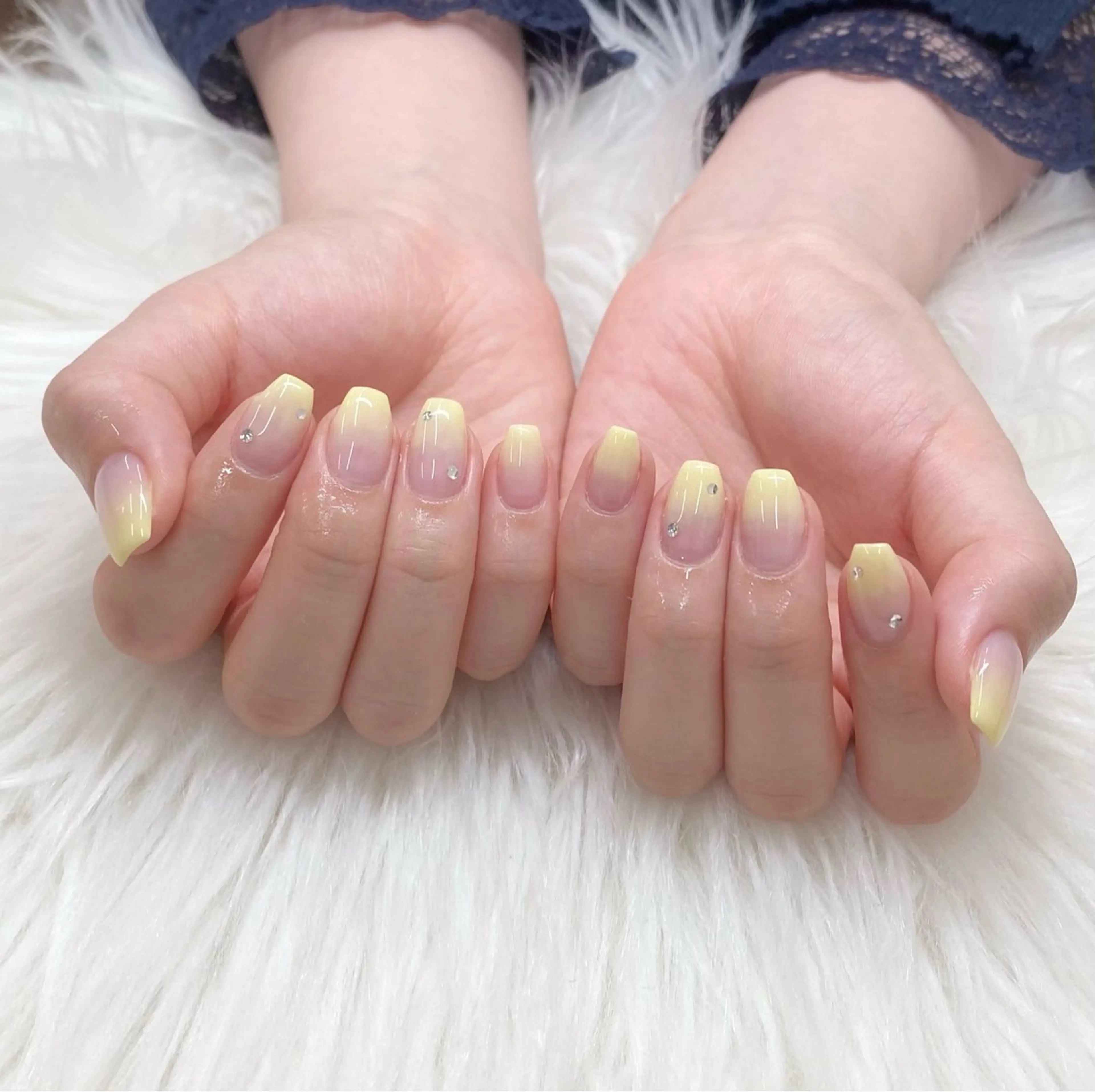 ネイル グラデーション パステルネイル 黄色 ハンドネイル エリクサーネイル池袋 小川のネイルデザイン