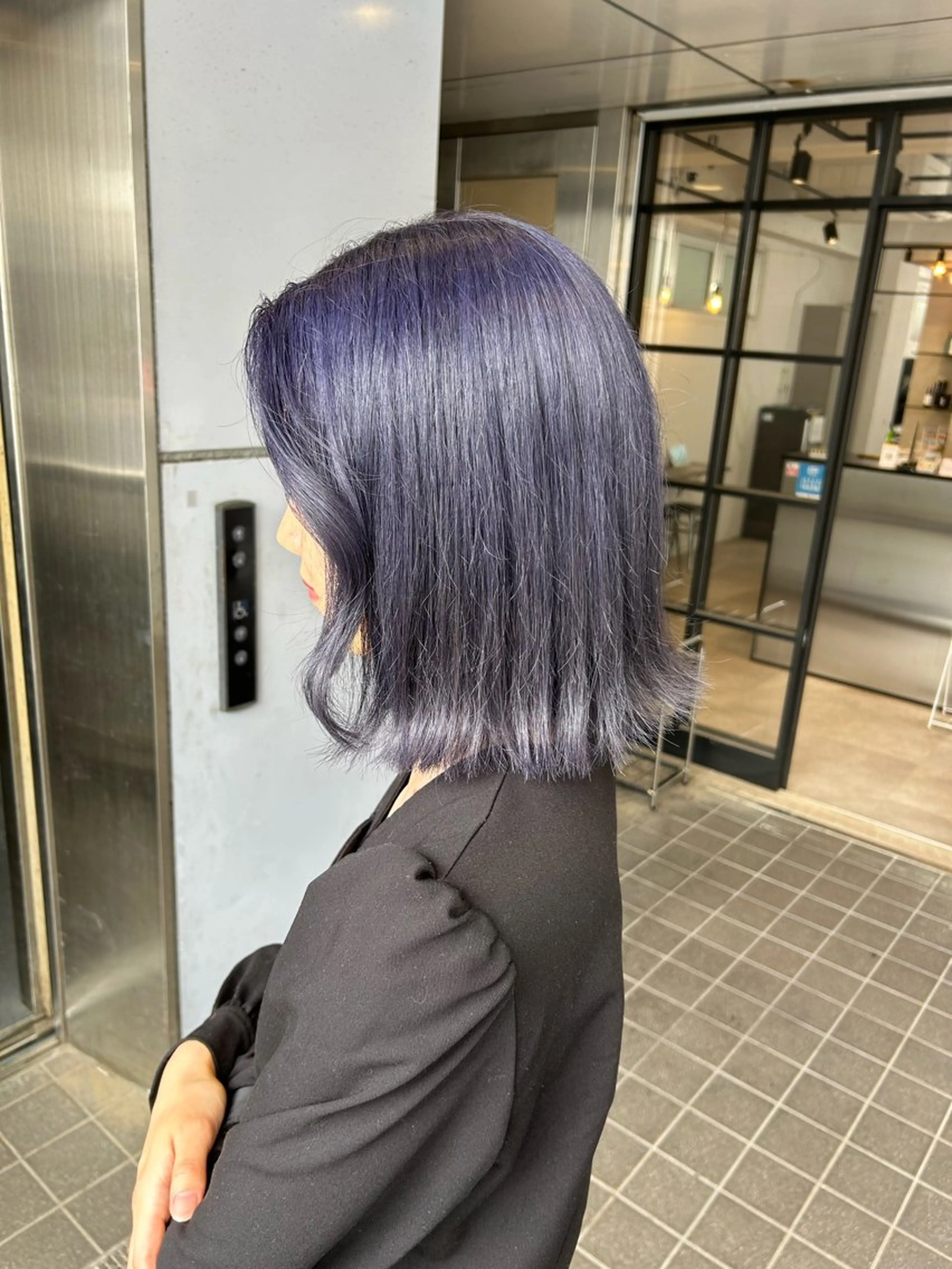 ミディアム someya 🥀のヘアスタイル