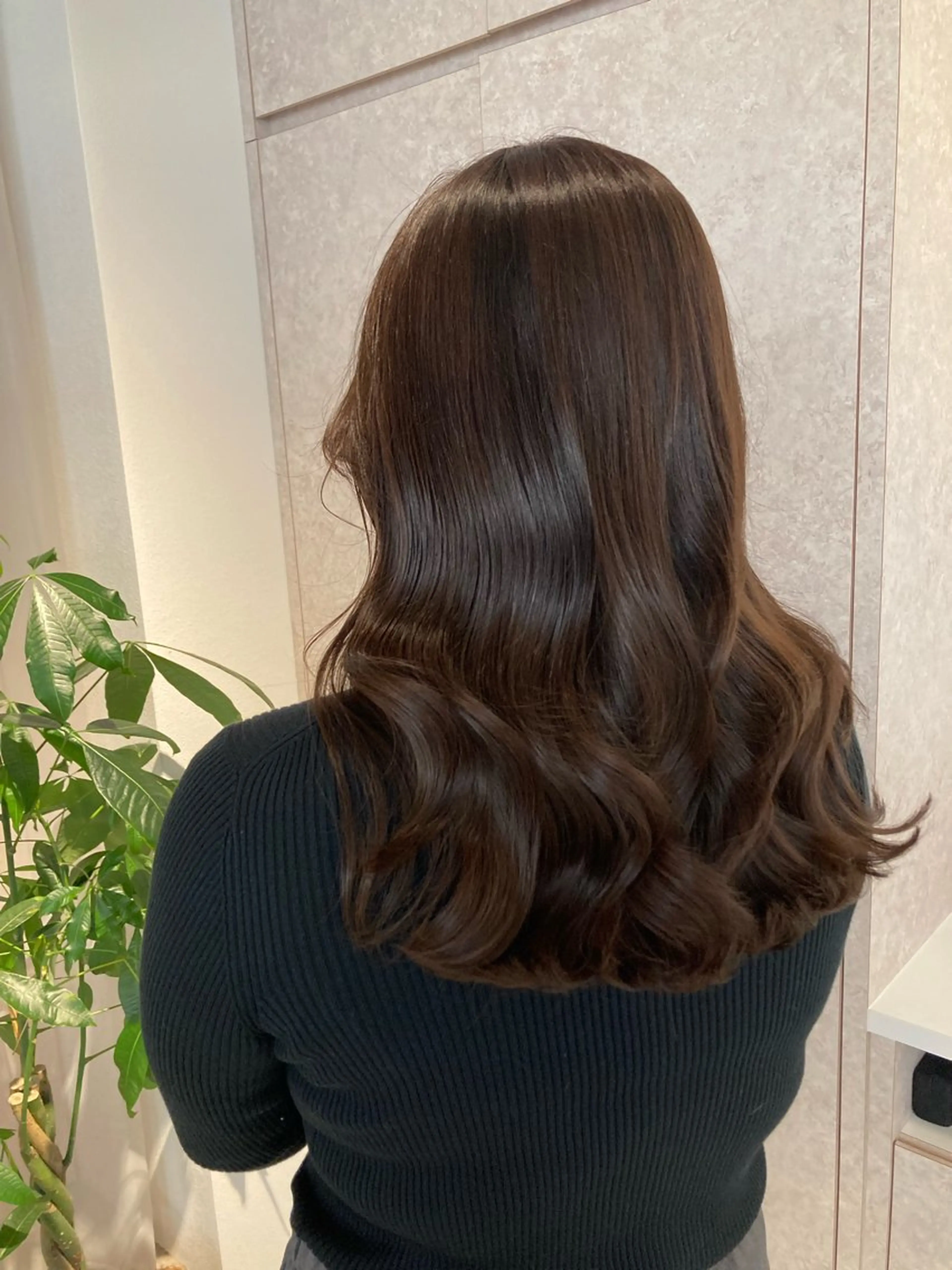 セミロング ✨色持ちの良い艶 カラー✨蟹江真世のヘアスタイル