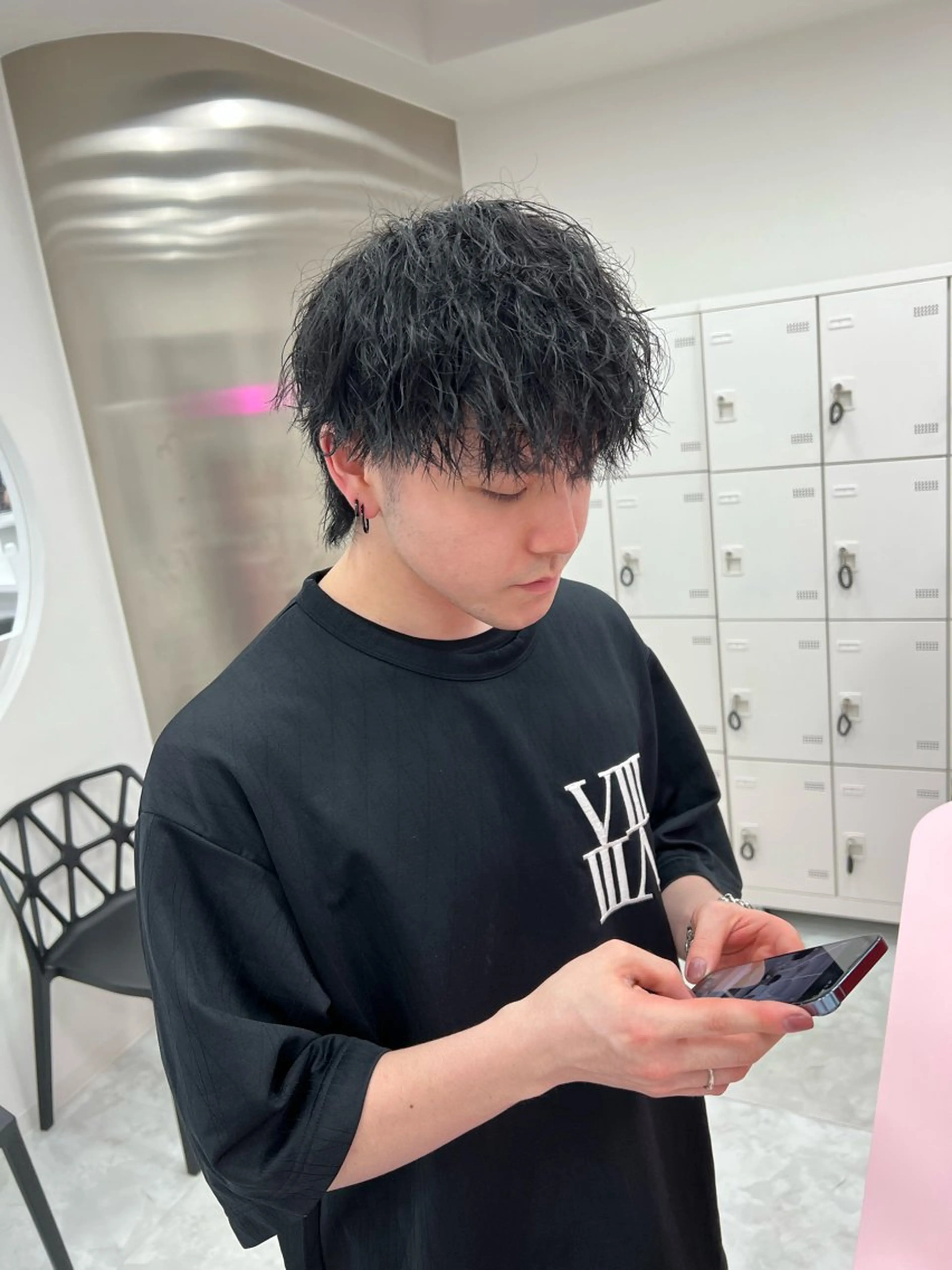 ミディアム パーマ メンズ ミディアムパーマ センターパート メンズ韓国風 韓国マッシュ マッシュウルフ メンズパーマ特化 TAIGAのヘアスタイル