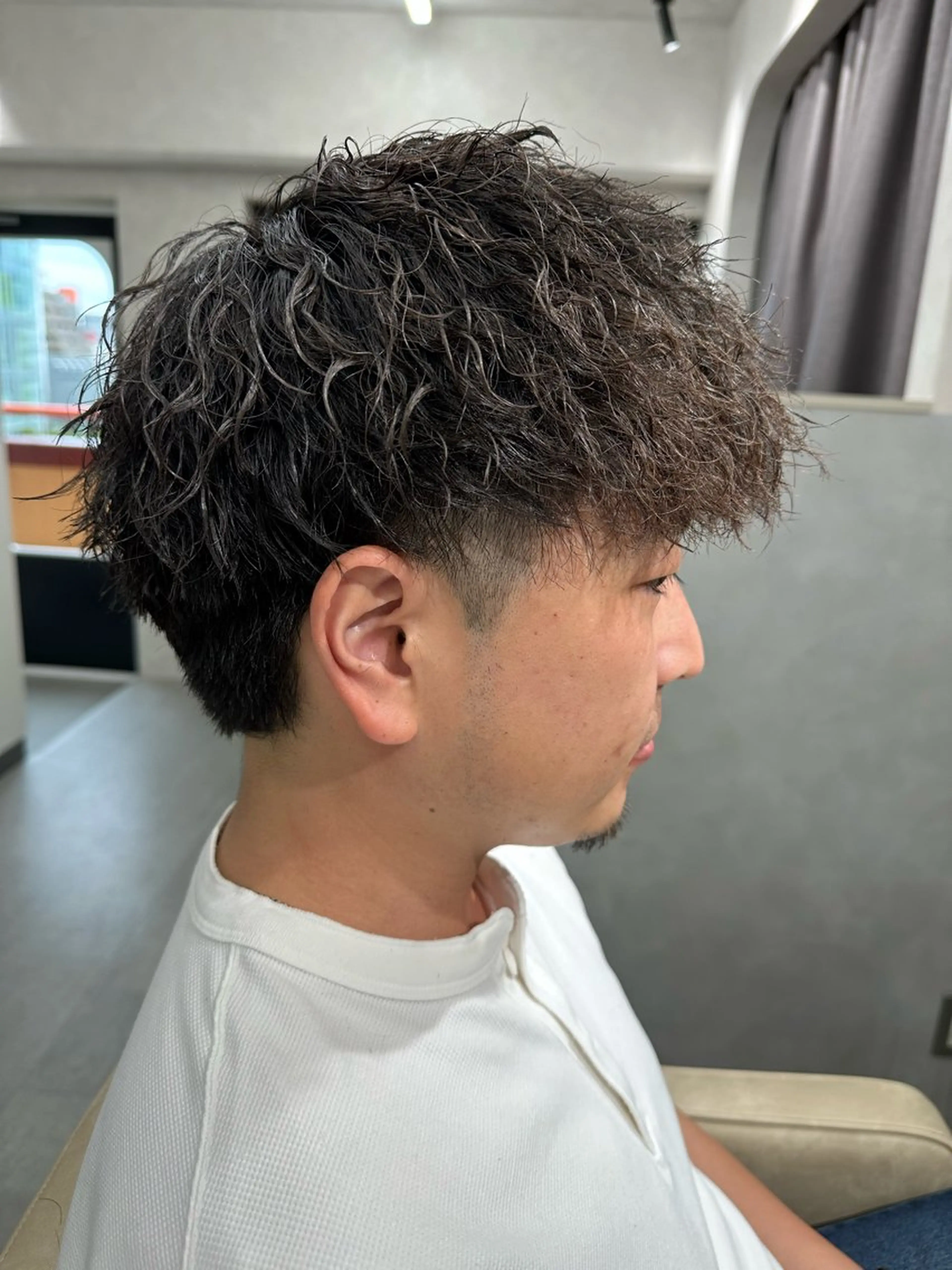 パーマ メンズ メンズパーマ ツイストスパイラルパーマ スパイラルパーマ カット パーマ 💎メンズパーマ特化 🥇メンズのプロのヘアスタイル