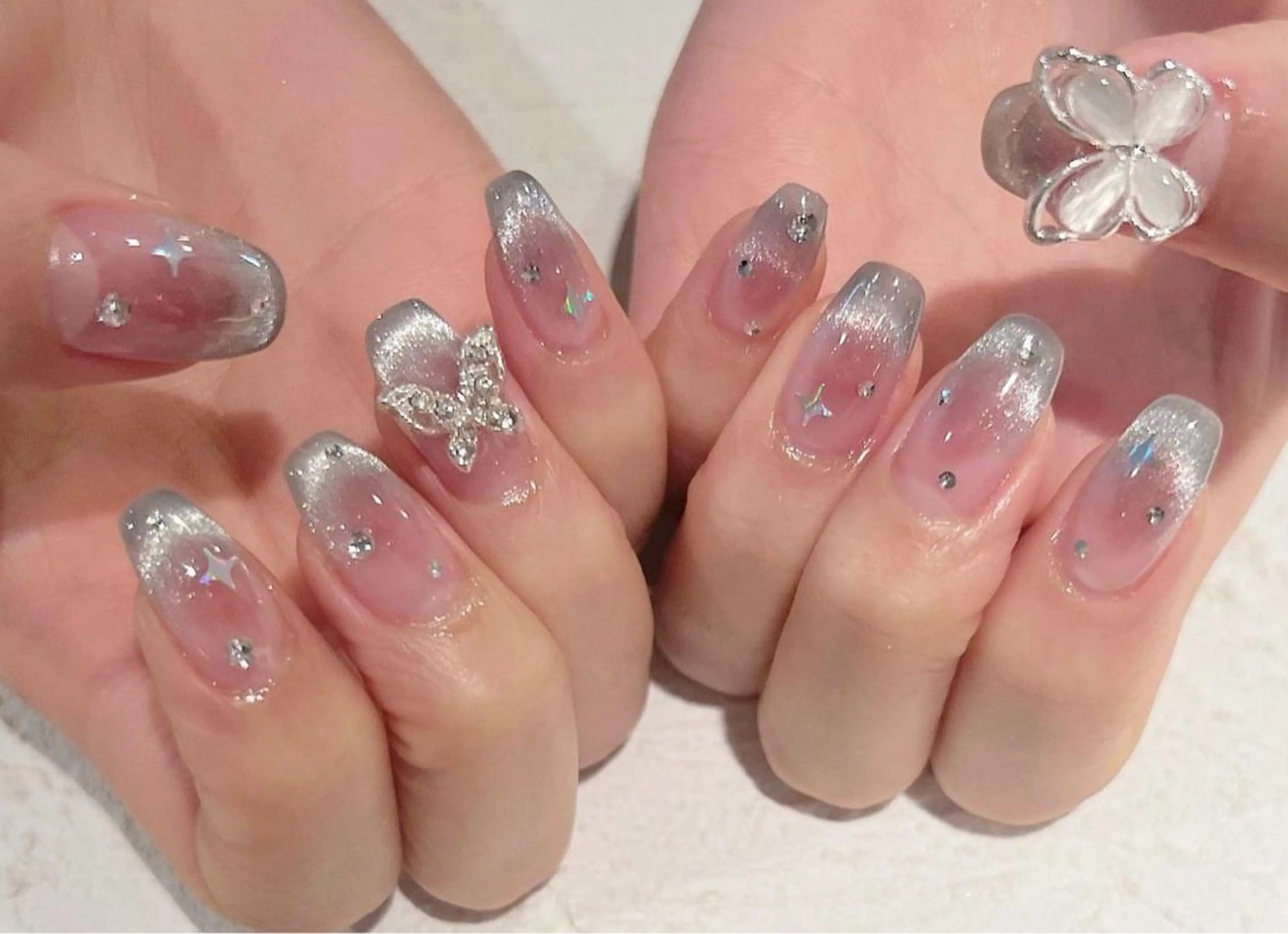 ネイル Rainrain💧 パーツ豊富、やり放題のネイルデザイン