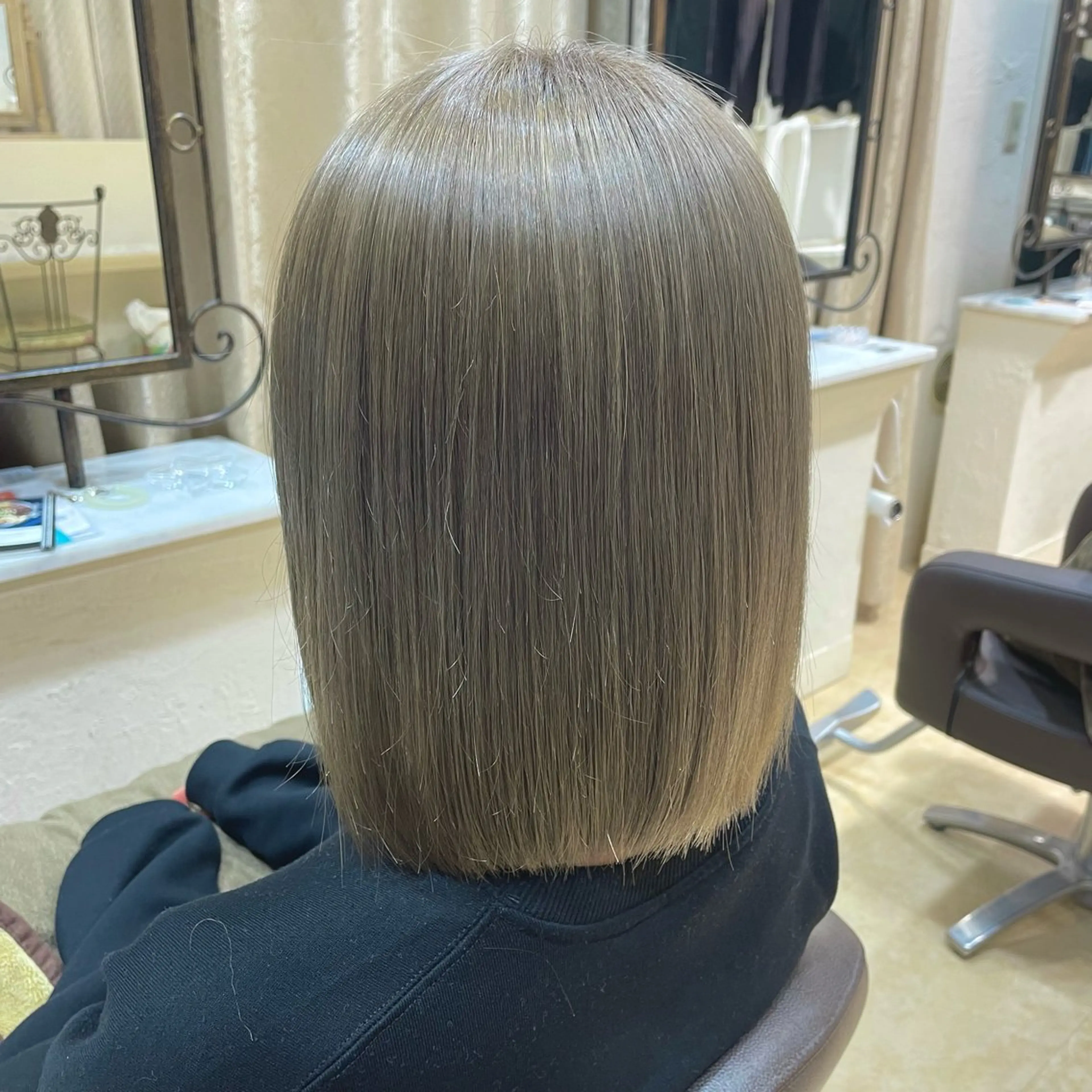カラー 透明感カラー グレージュ オリーブグレージュ オリーブグレー 今井 成未のヘアスタイル