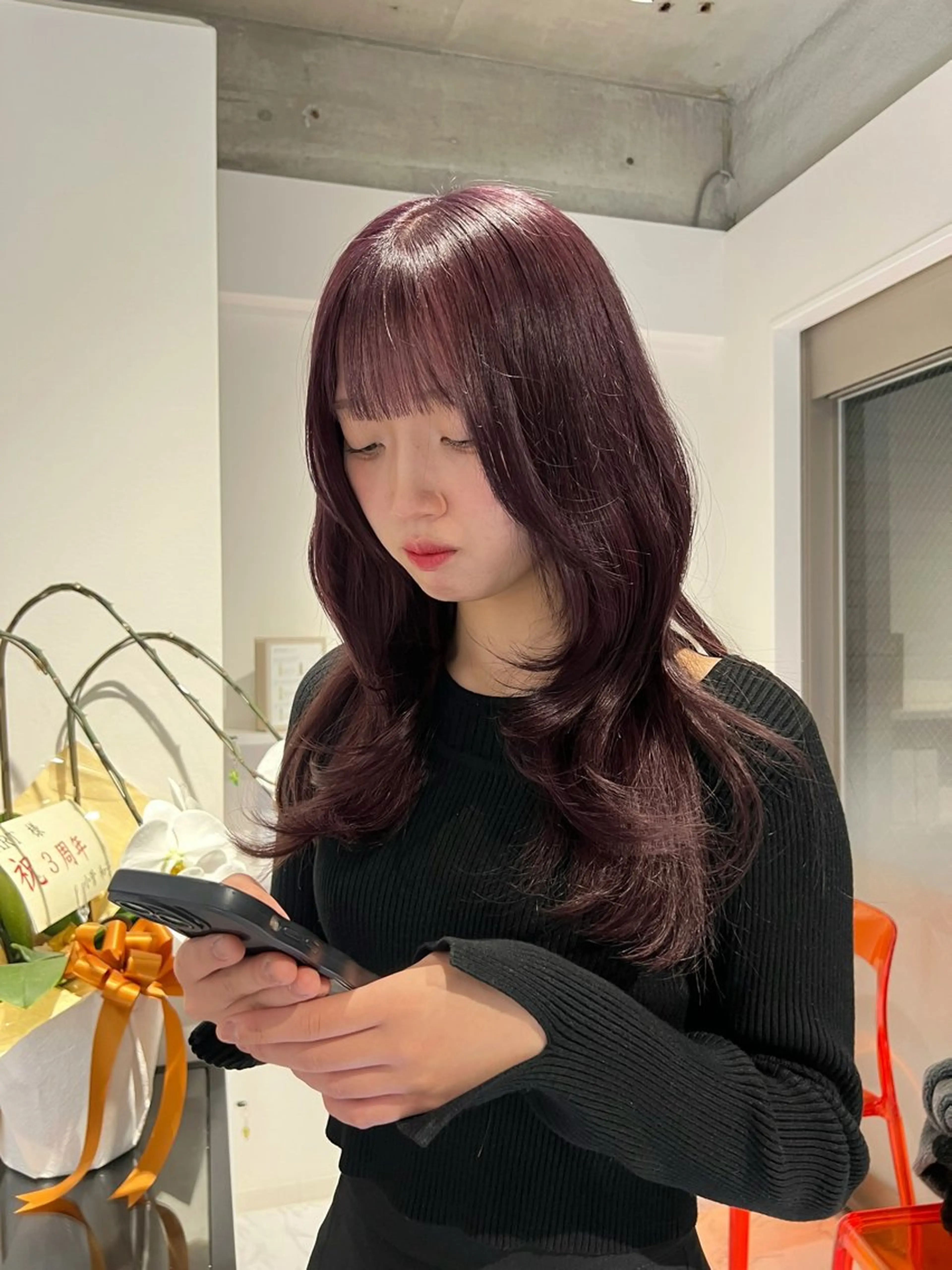 ロング カラー ベージュカラー ブリーチ ラベンダーカラー ラベンダーベージュ HAZUKI .のヘアスタイル