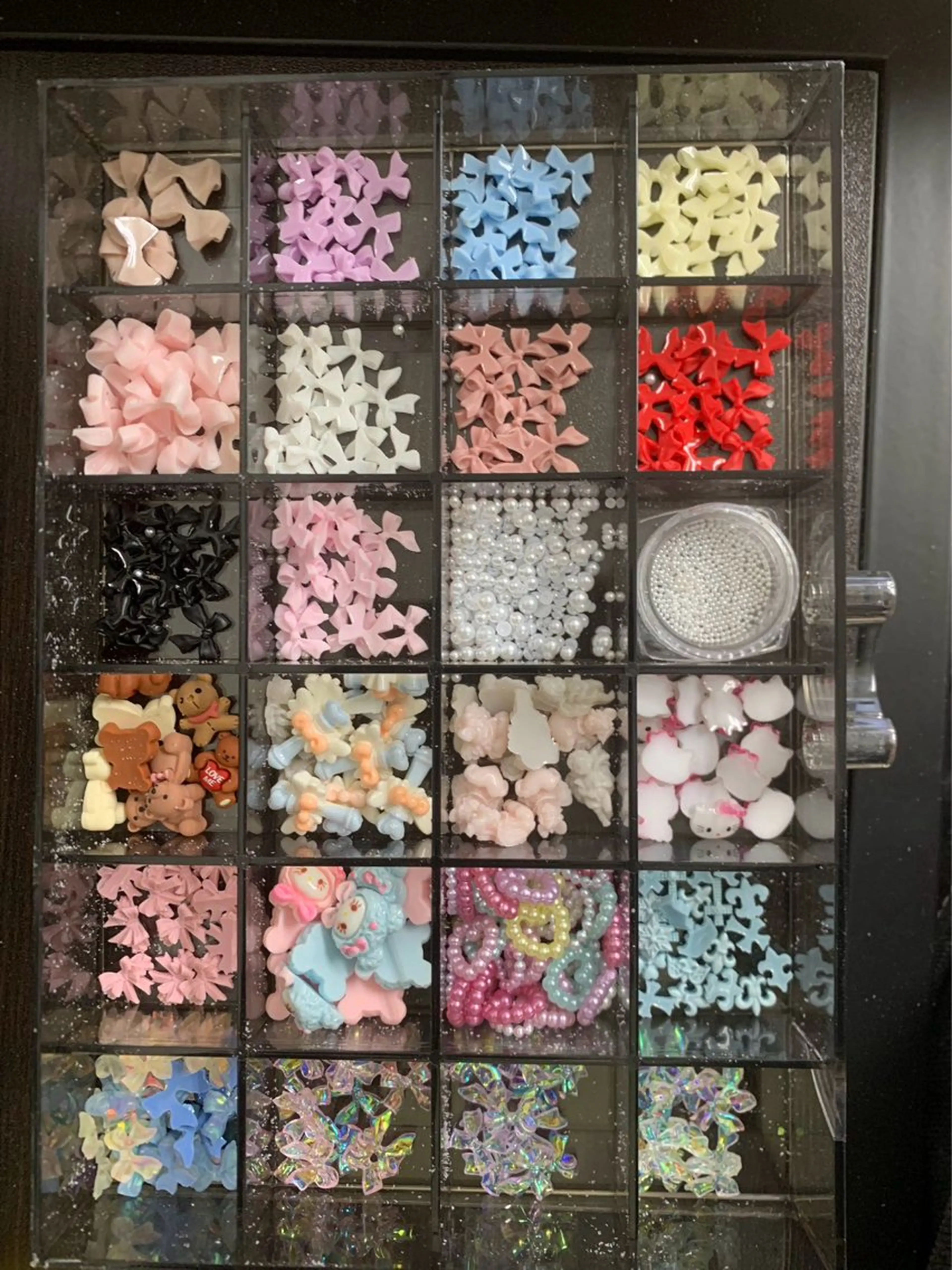 ネイル フラワーネイル キラキラネイル 持ち込み リボン ストーンネイル lavender所属・日暮里2 lavenderのネイルデザイン