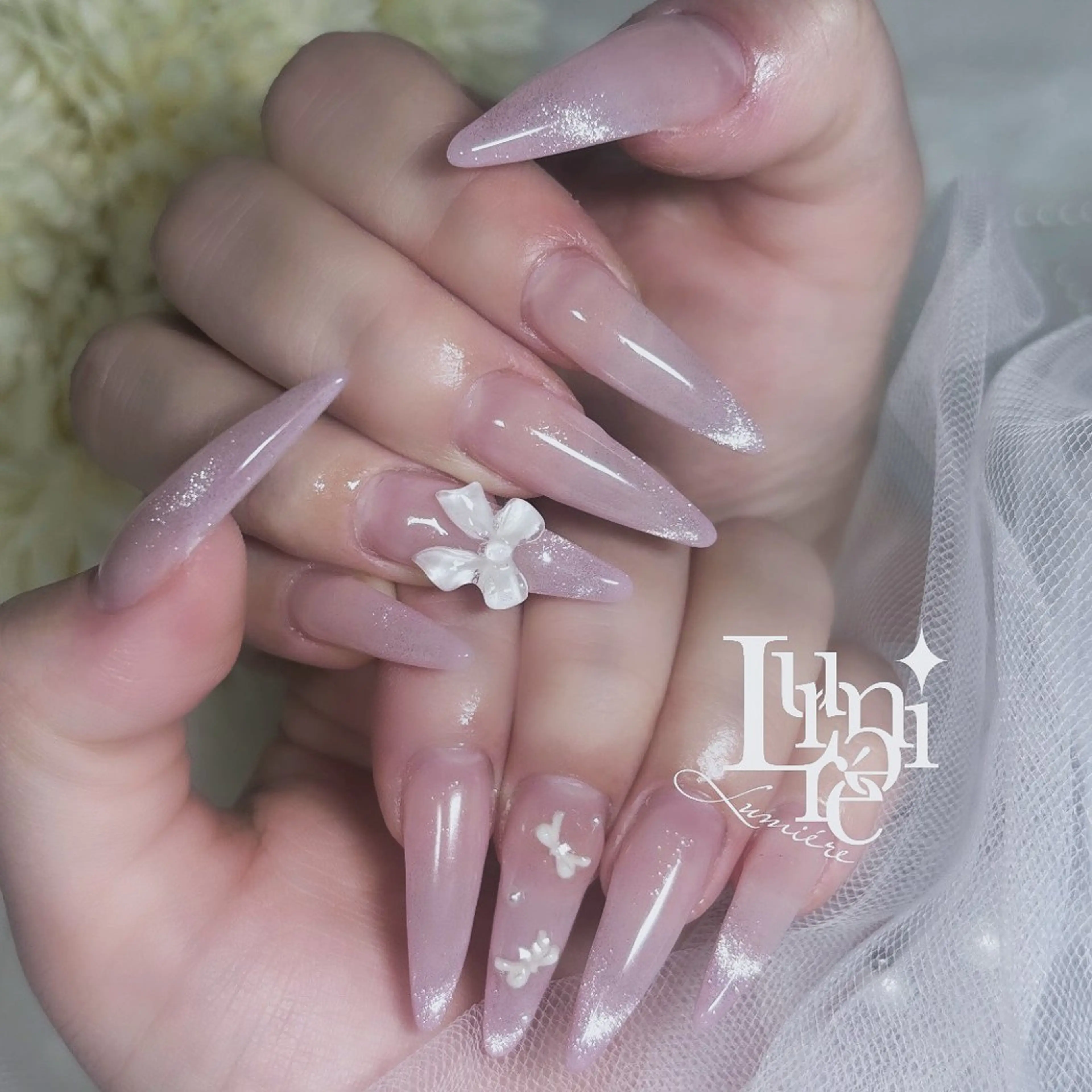 ネイル ハンドネイル Lumière｜ ロング｜ワンホンのネイルデザイン