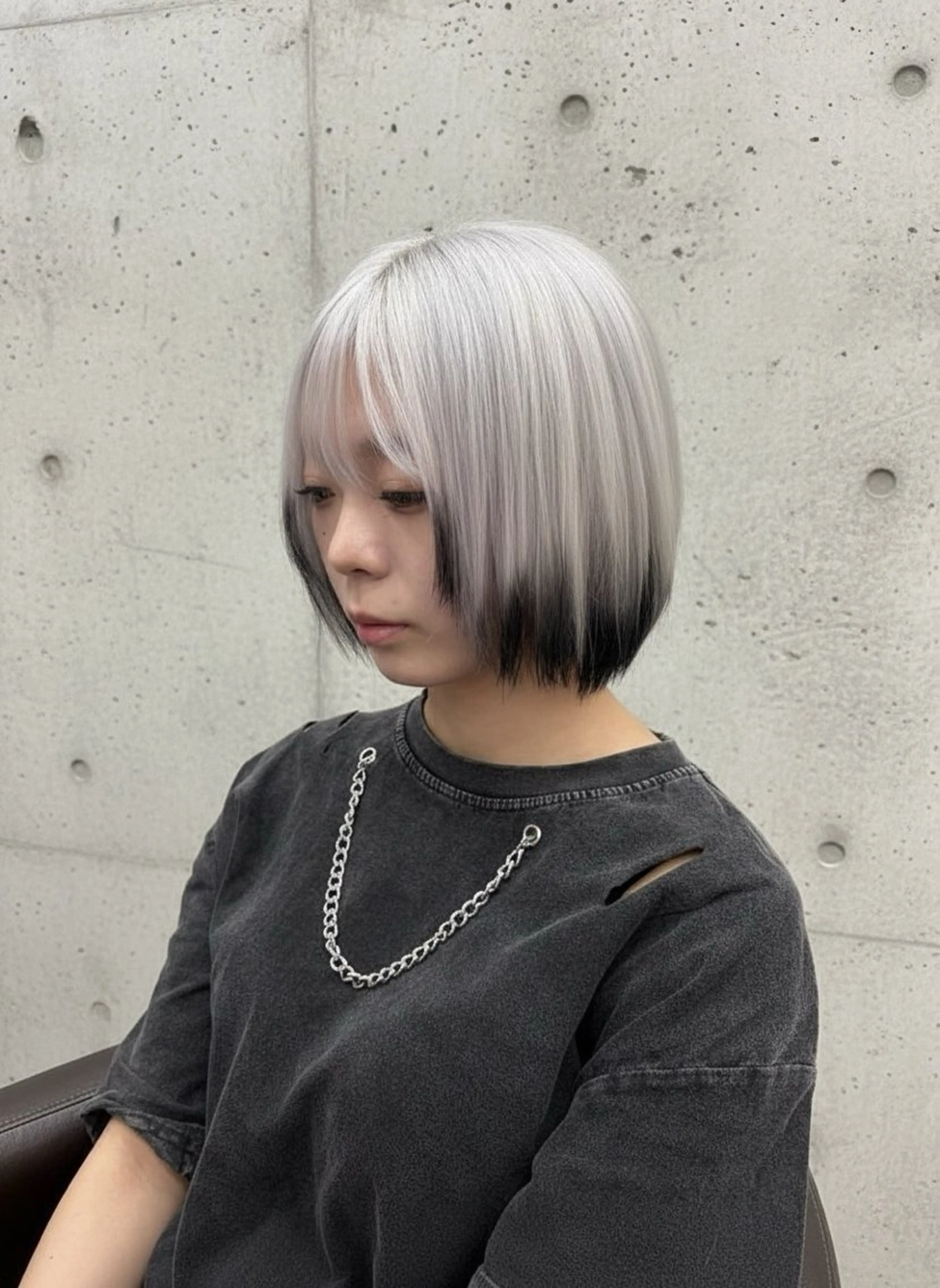 ショート カラー シルバー ホワイトシルバー ホワイト系はお任せ /ブリーチ/店長岩崎のヘアスタイル