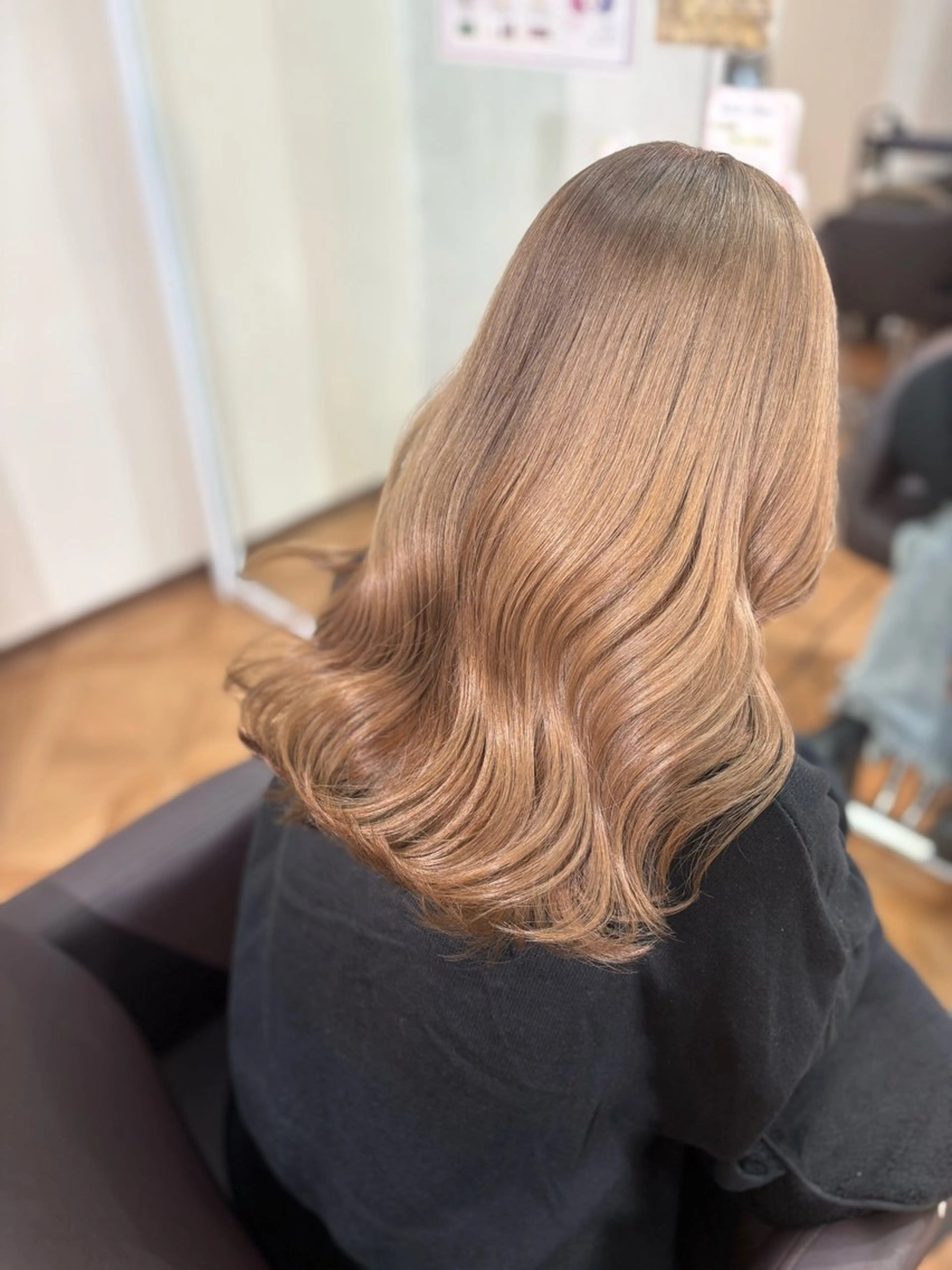 セミロング カラー ベージュカラー ミルクティーベージュ ヘアカラー 🍒Ayana🍒 艶カラー🍒のヘアスタイル