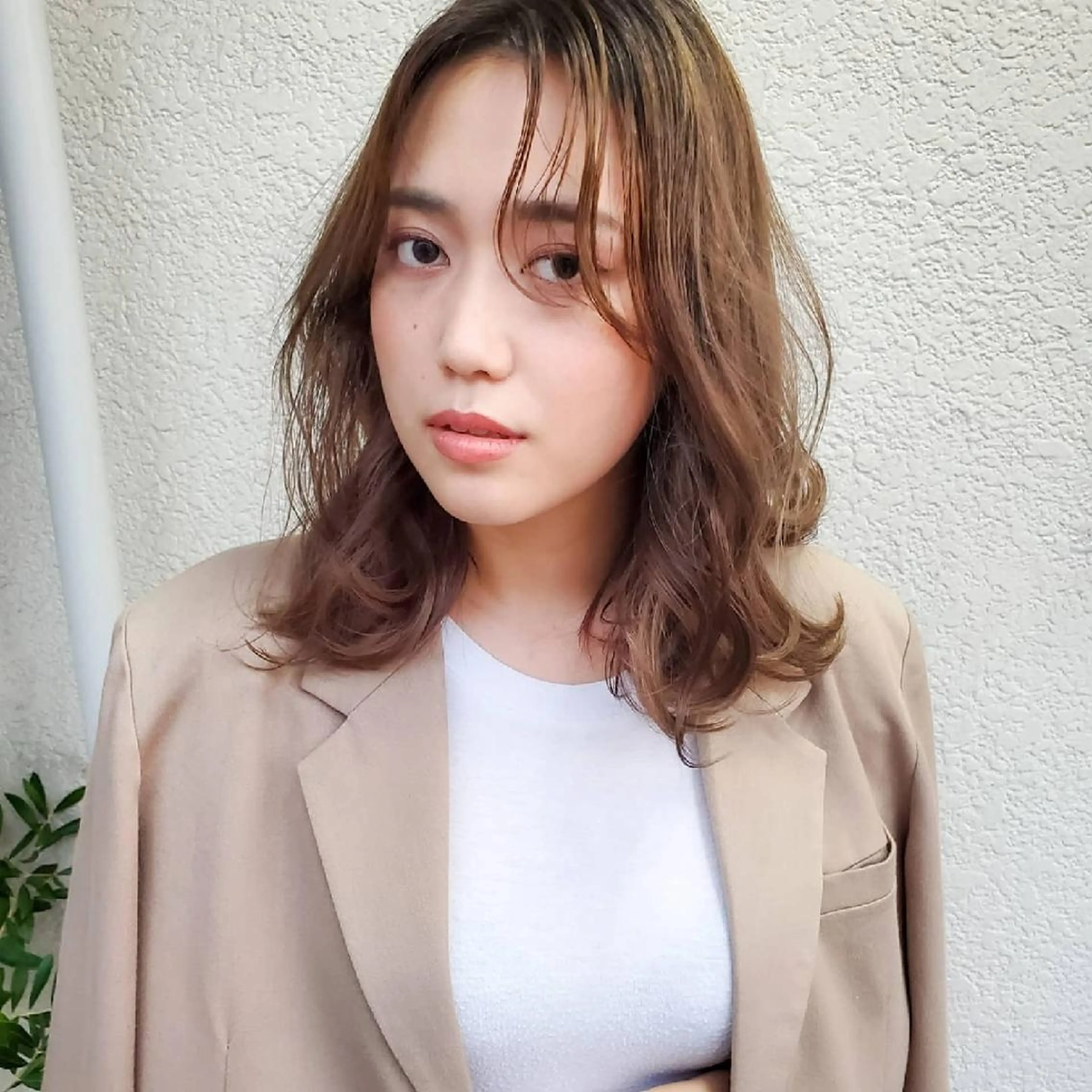 セミロング カラー 切りっぱなしボブ ショートボブ セミロングパーマ バレイヤージュ ベージュカラー カット ヘアカラー トリートメント フリーランス所属・韓国ヘア レイヤー くびれヘアMATSUのヘアスタイル