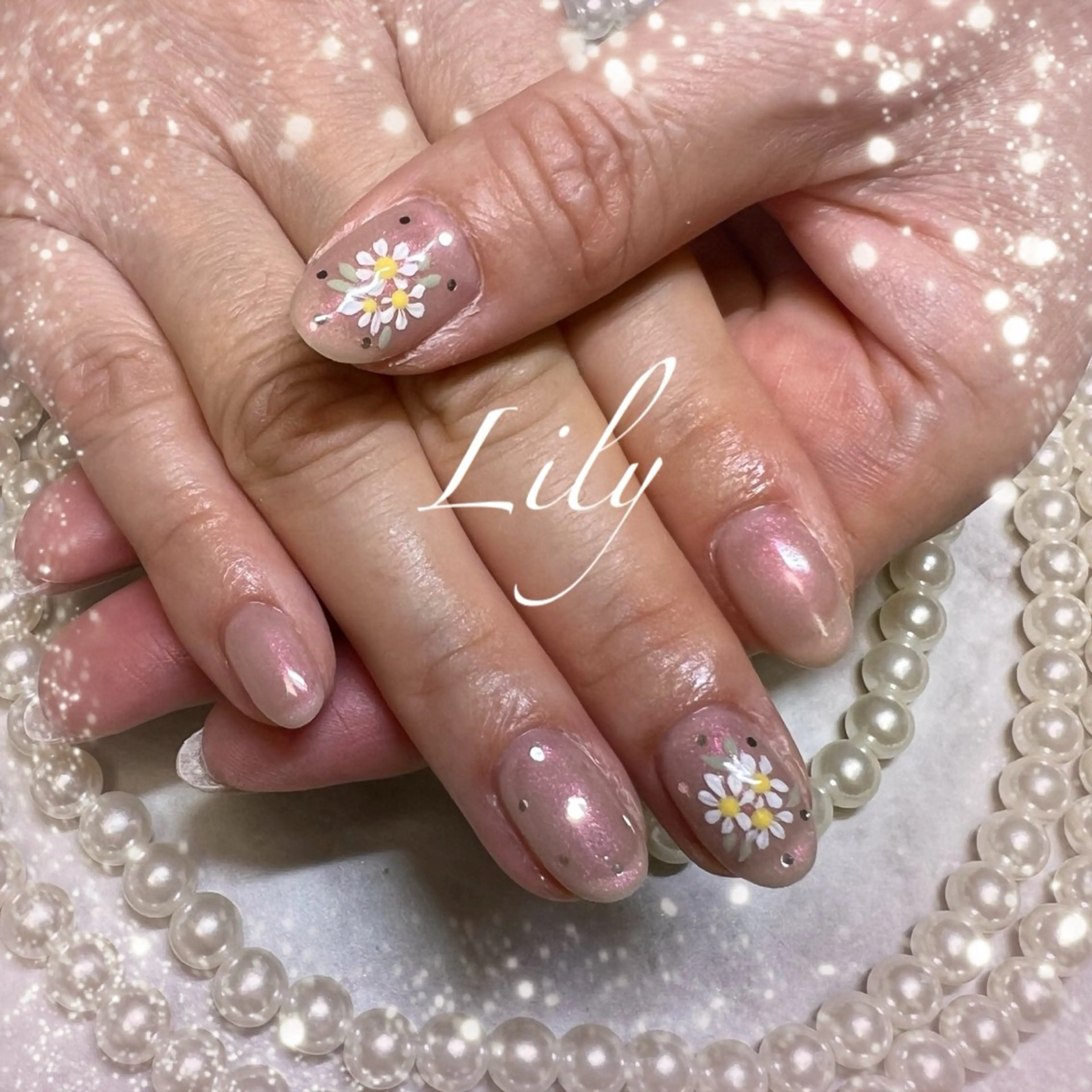 ネイル フラワーネイル ハンドネイル Lily*nail 🌻Mii🌻のネイルデザイン