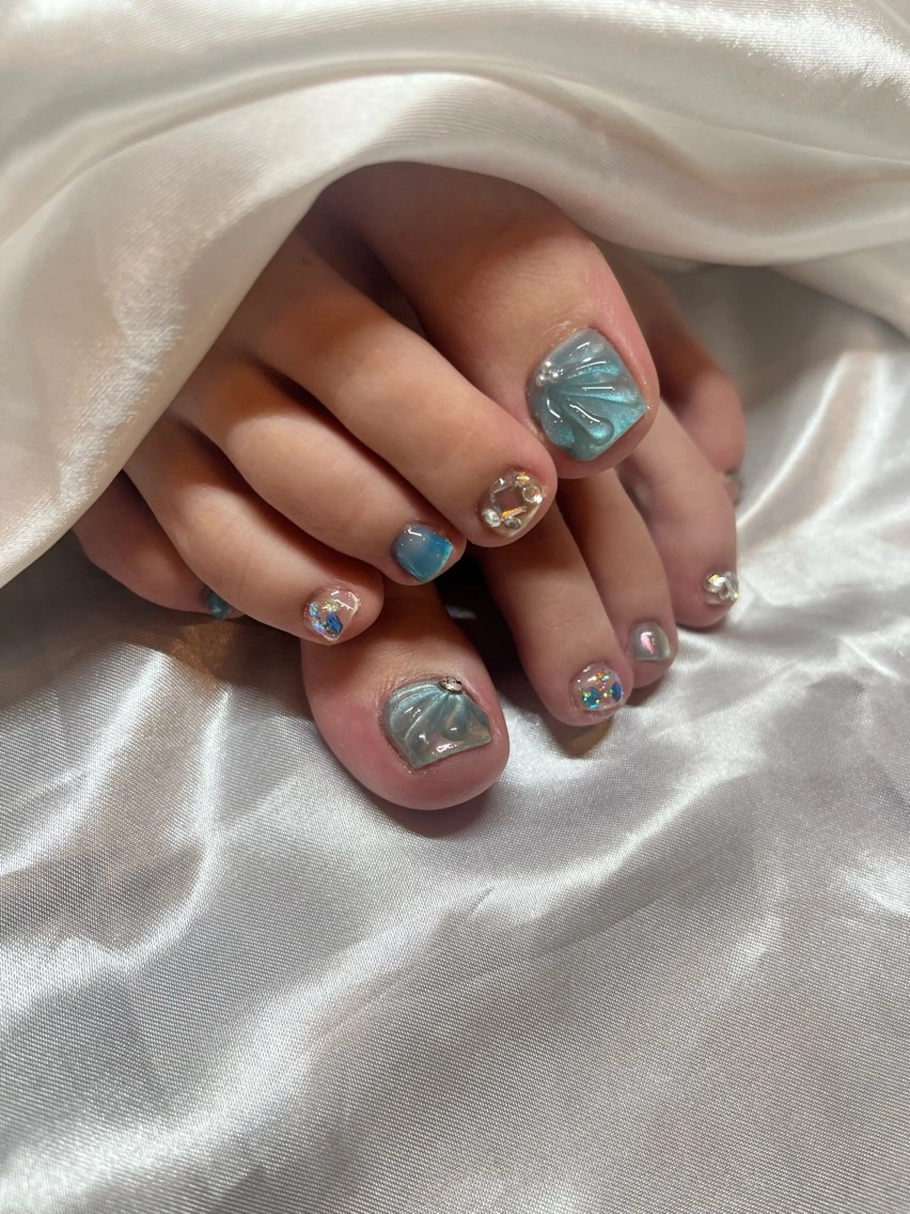 ネイル フットネイル Ayumi/艶カラー /レイヤー/ネイルのヘアスタイル