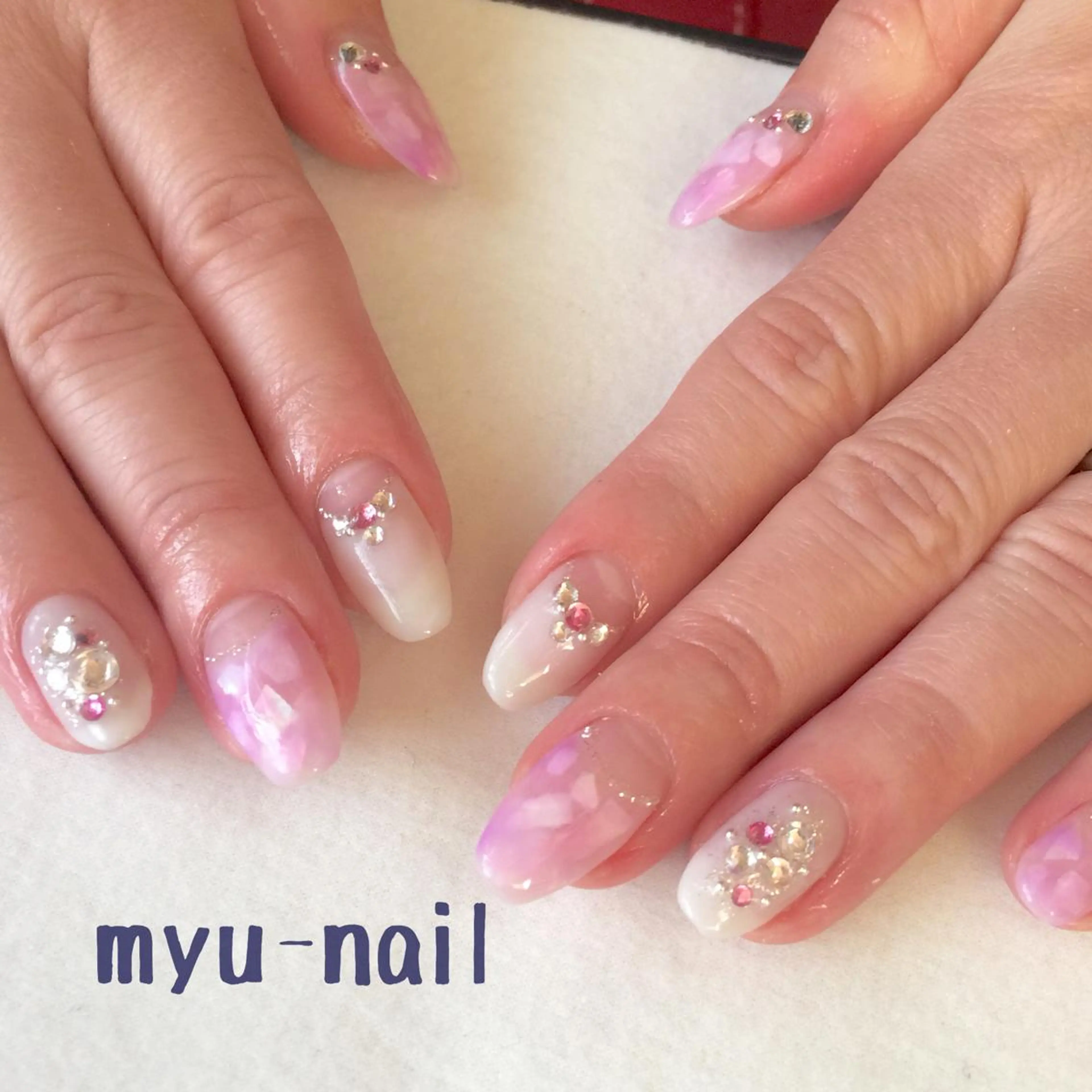 ネイル 持ち込み ニュアンスネイル ハンドネイル ホームサロン myu-nailのネイルデザイン