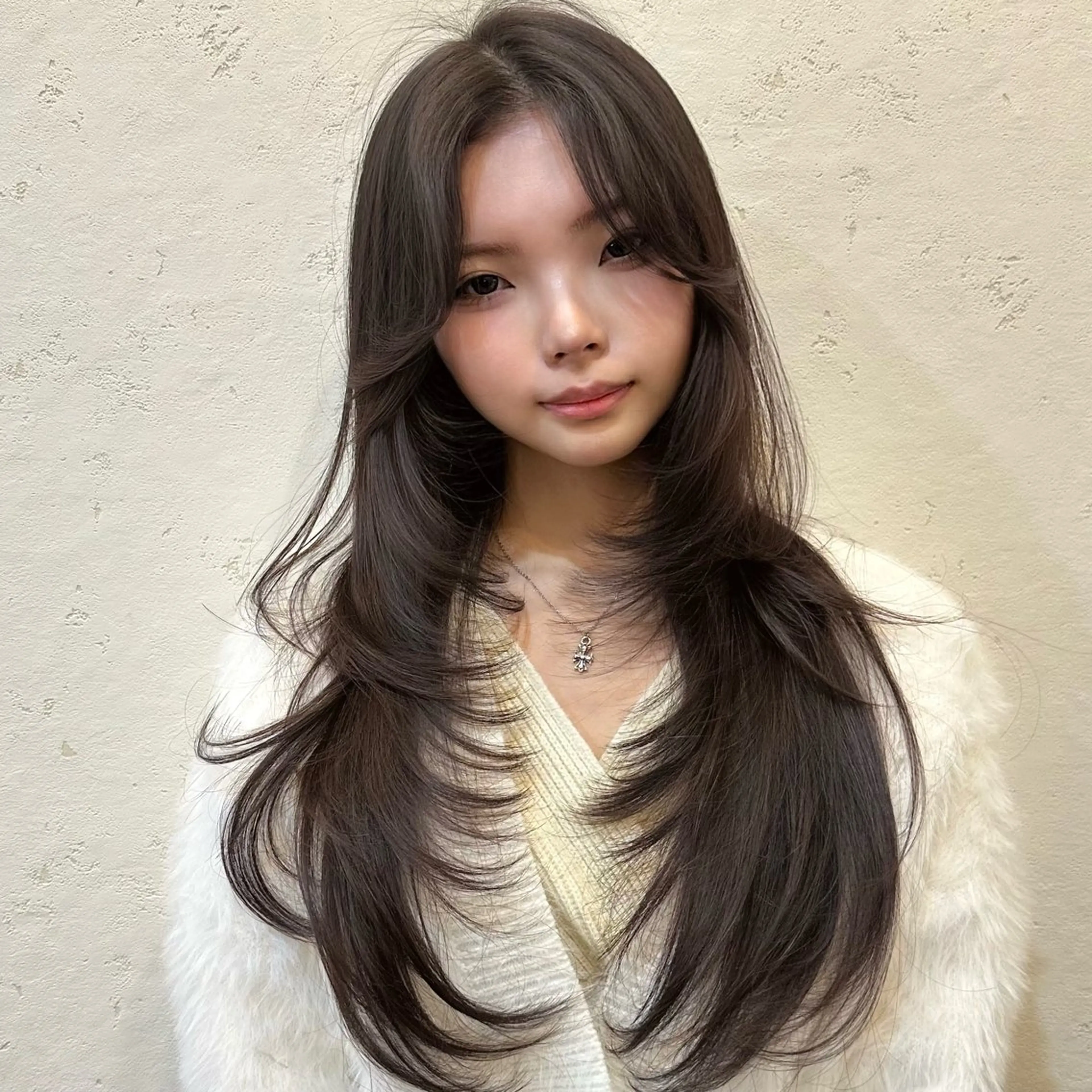 セミロング カット ヘアカラー トリートメント 🌹ハッシュカット、 レイヤー韓国ヘア🌹のヘアスタイル