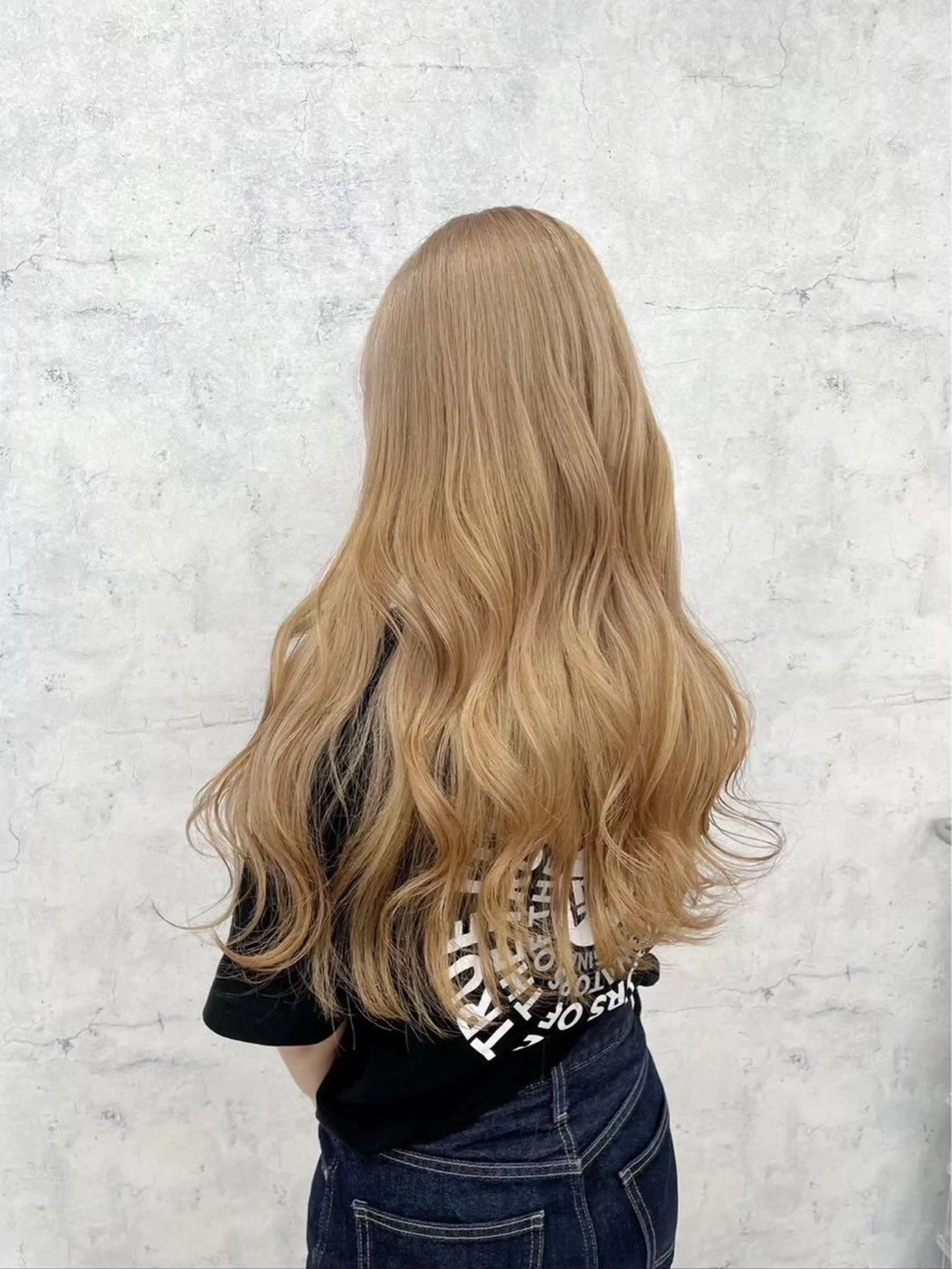 ロング ✩.limit 愛椛 /ハイトーン✩.*˚のヘアスタイル