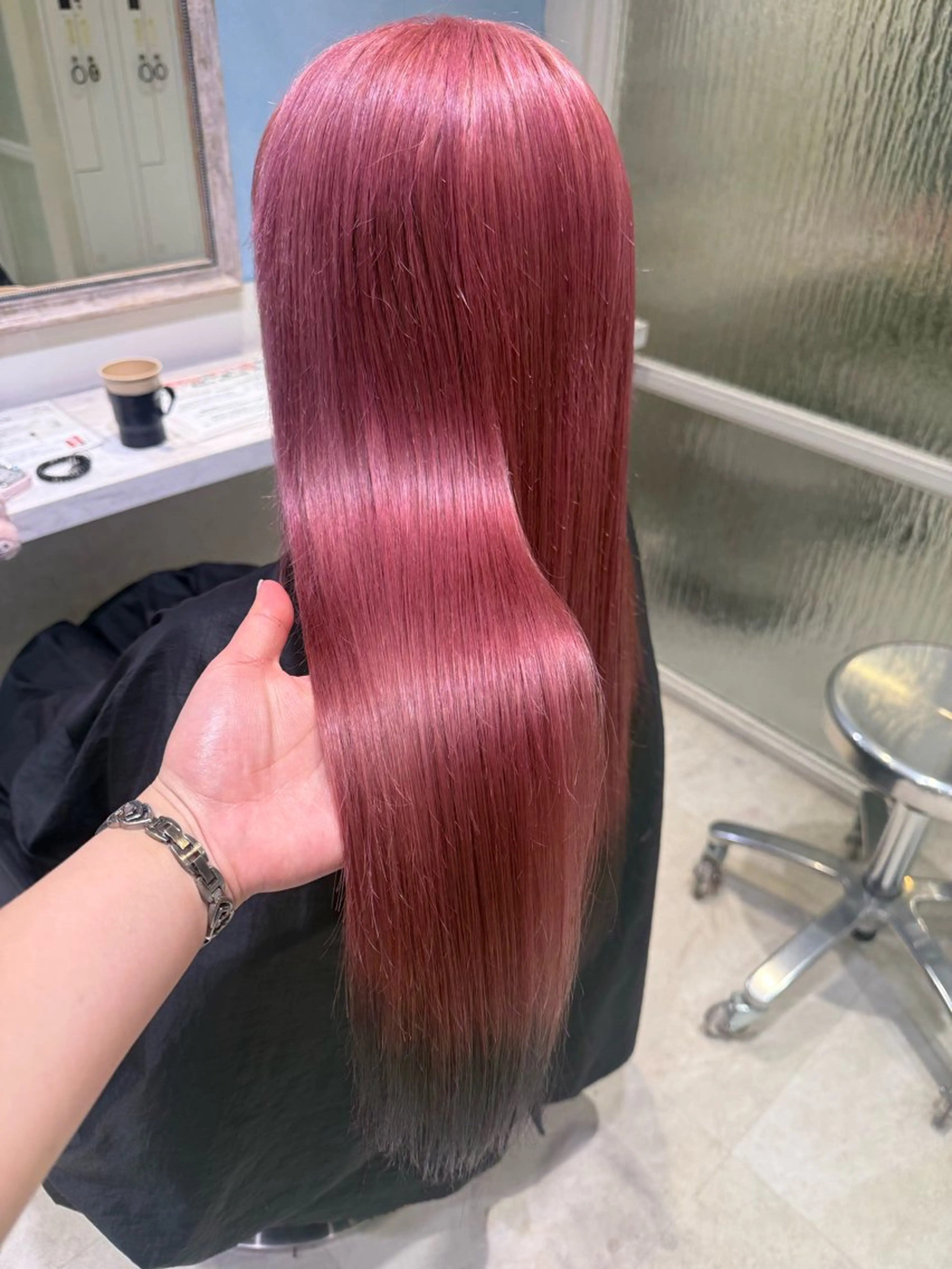 ロング カラー アッシュ ベージュカラー ブリーチ ブルーカラー 透明感カラー ヘアカラー ハイトーン/ブリーチ 💙みずき💙のヘアスタイル