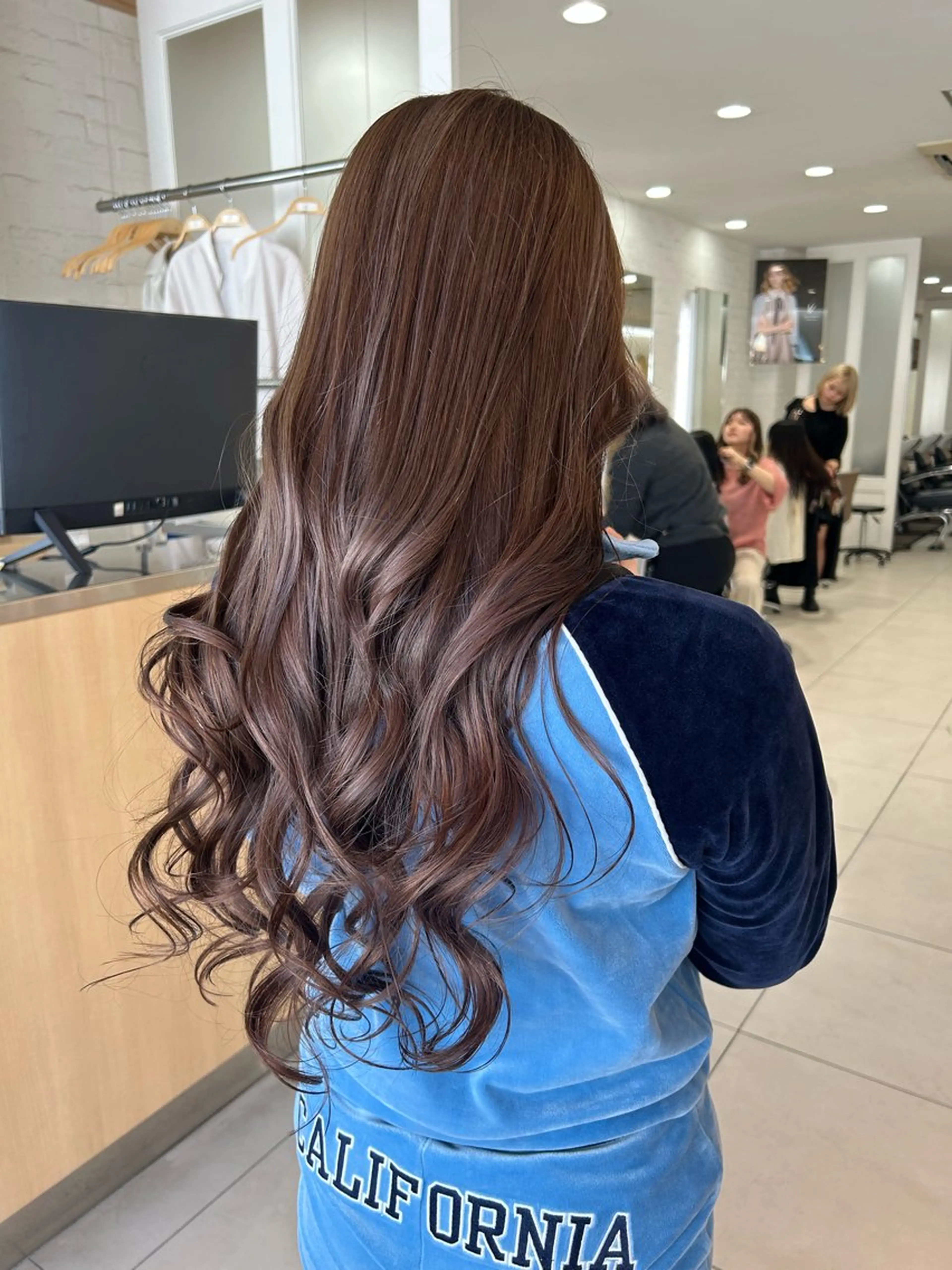 ロング カラー ブリーチ ダブルカラー ブリーチなしカラー 🍀透明感抜群🍀/ ハイトーンカラーのヘアスタイル